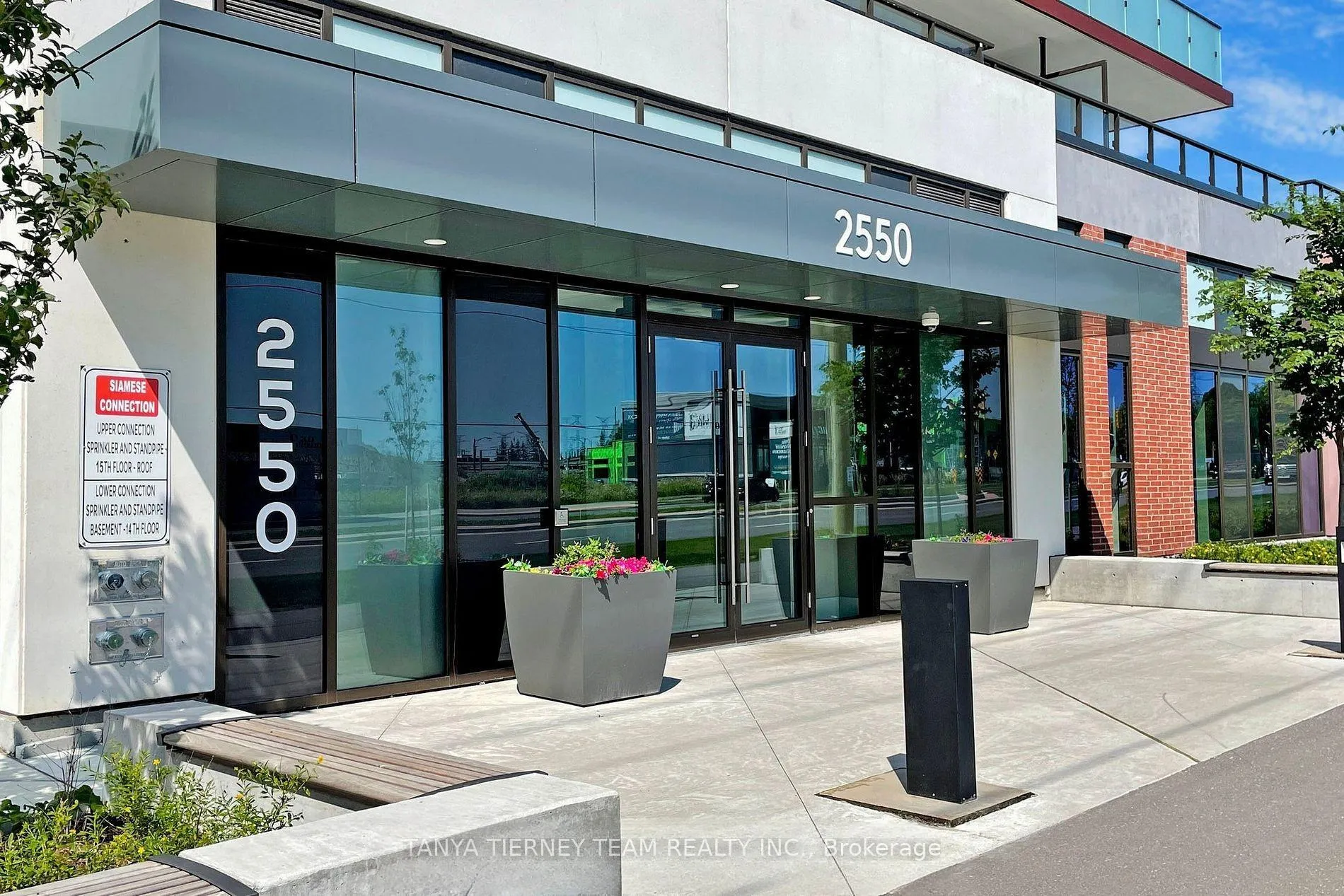 Photo 3 of Unit 404, 2550 Simcoe Street N, Oshawa, Windfields — HOMEH