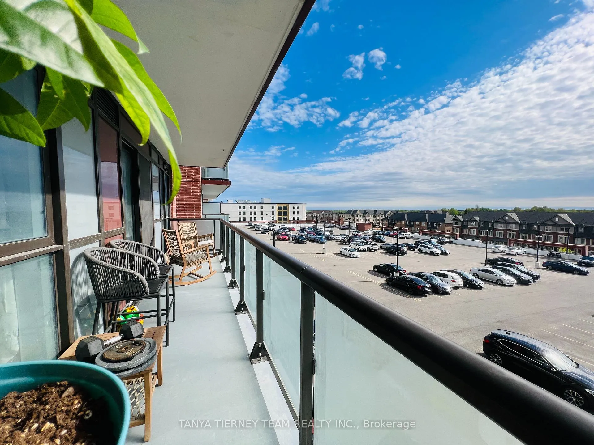 Photo 13 of Unit 404, 2550 Simcoe Street N, Oshawa, Windfields — HOMEH