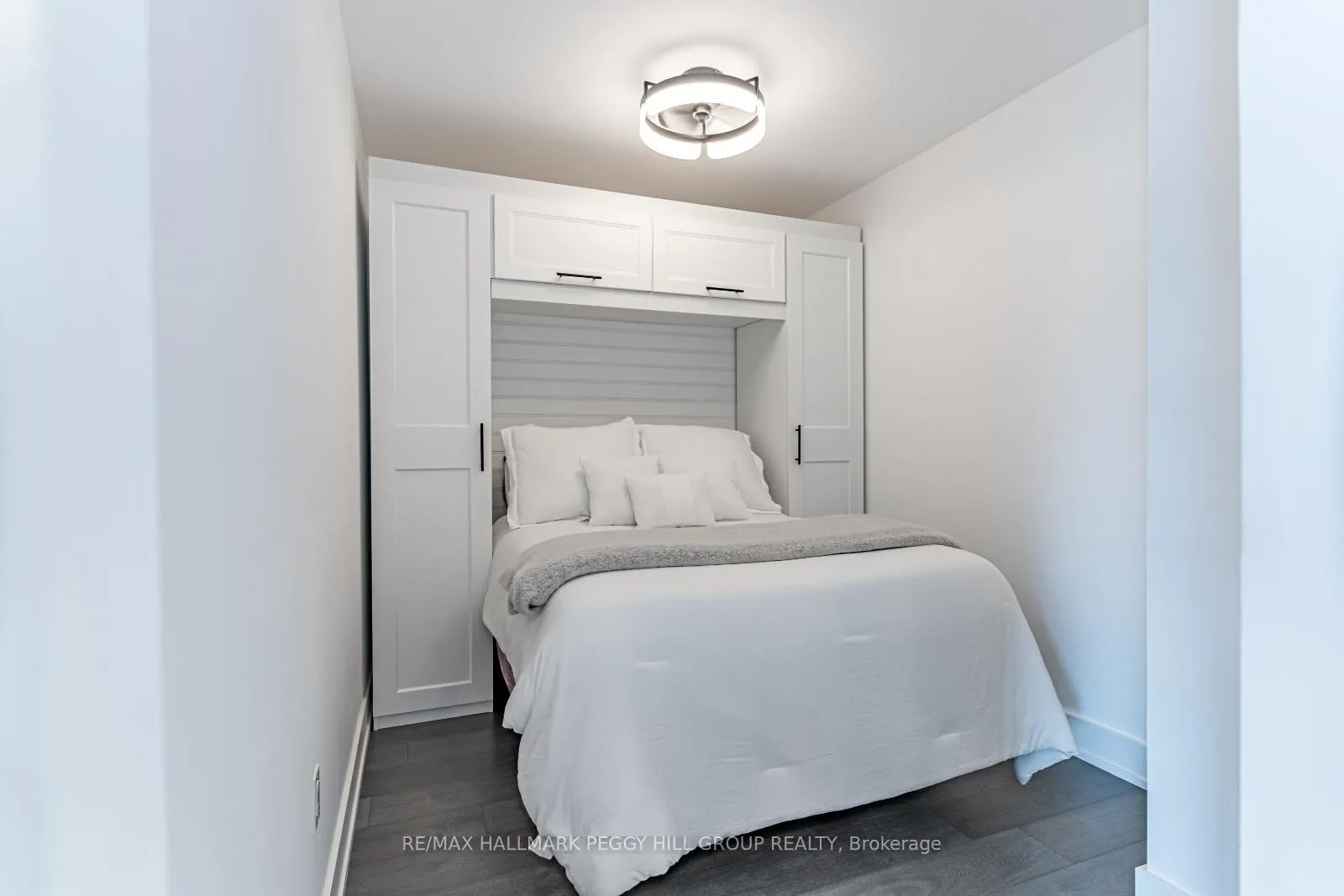 Photo 8 of Unit 610, 10 Culinary Lane, Barrie, Rural Barrie Southeast — HOMEH