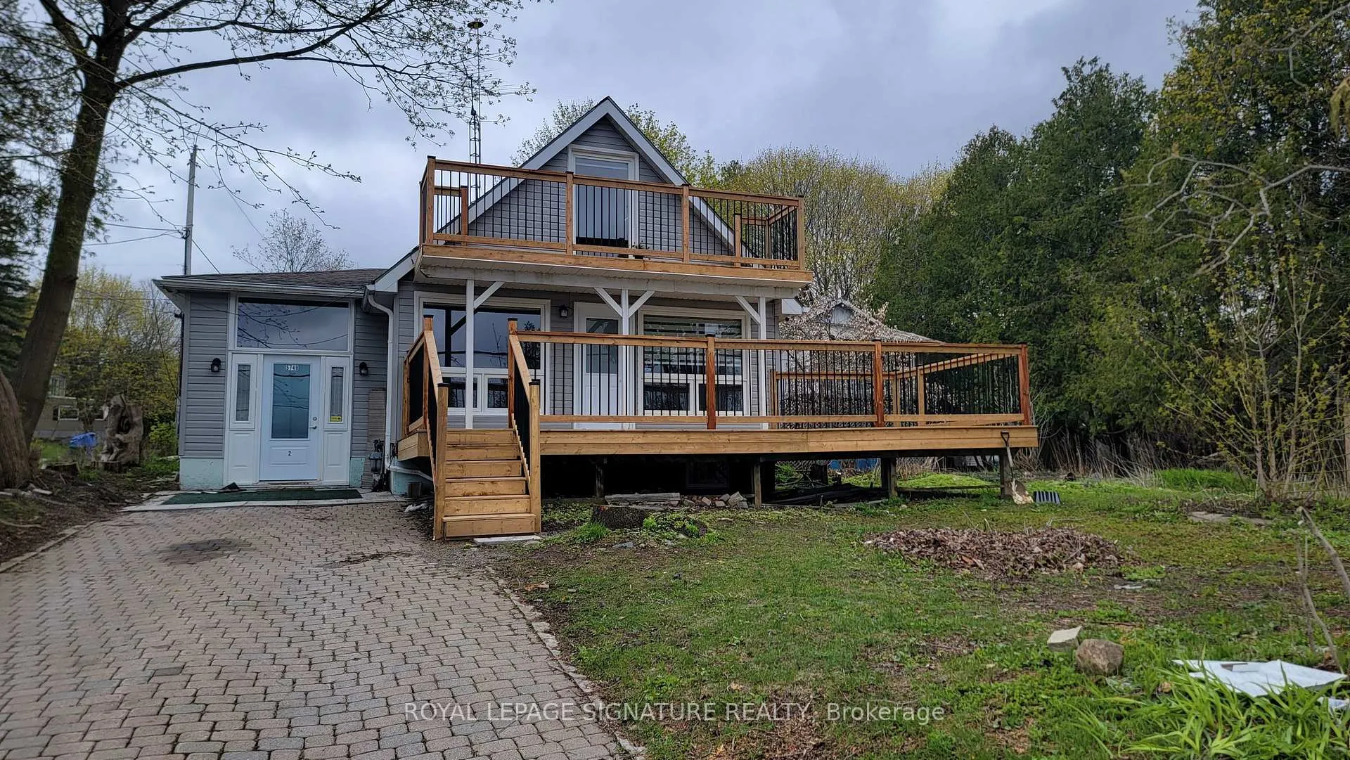 Front of Unit 1, 5749 Lakeshore Road