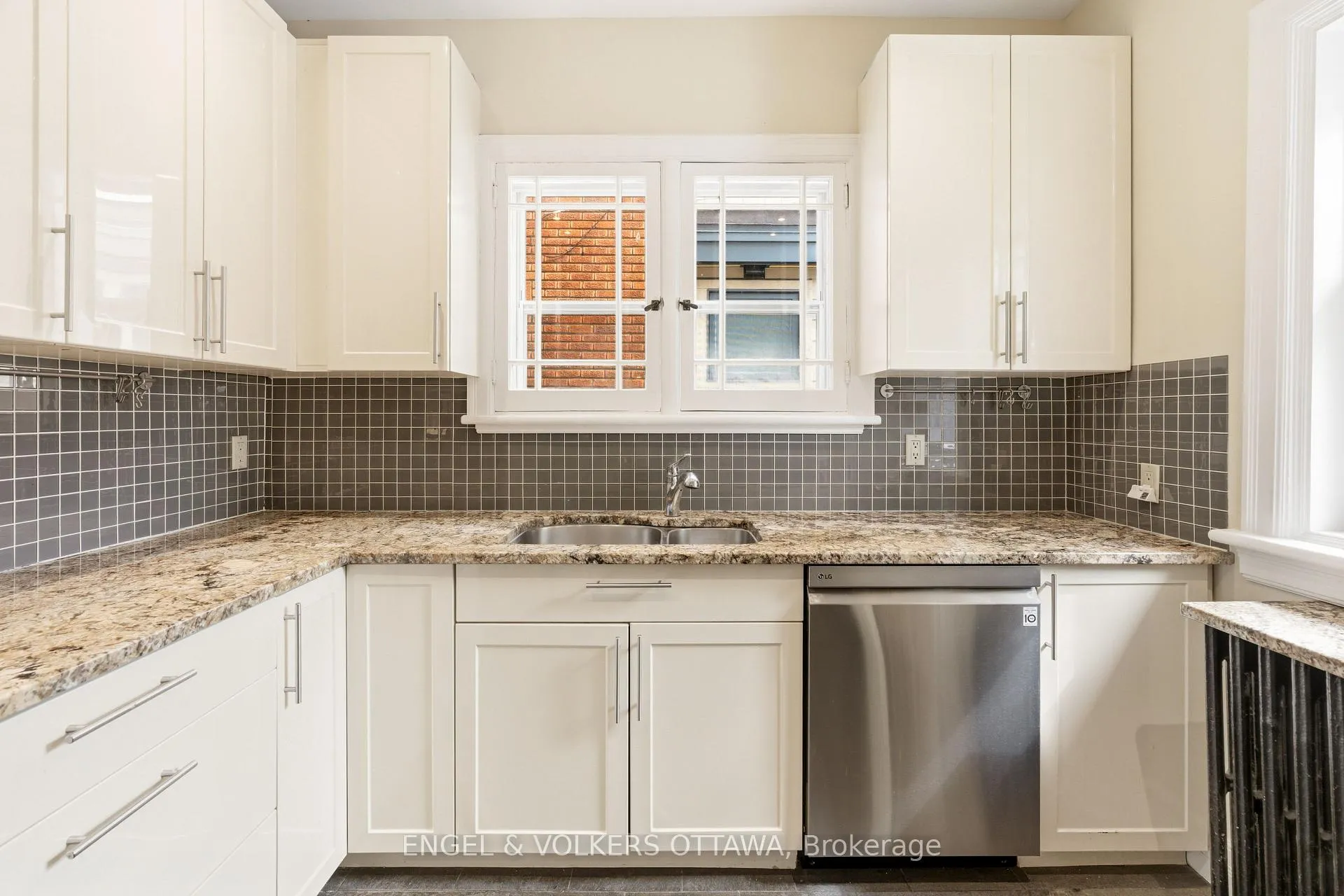 Photo 10 of 258 Powell Avenue, Ottawa, Glebe — HOMEH