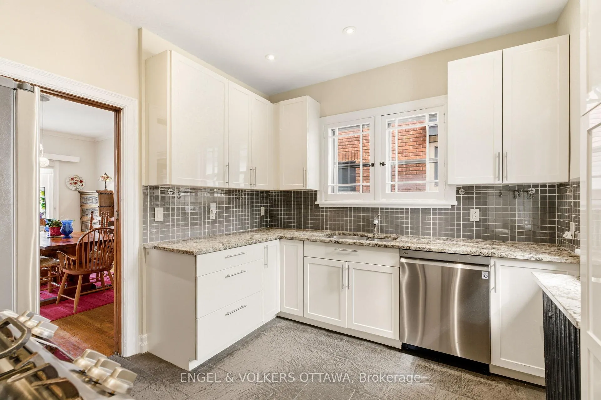 Photo 11 of 258 Powell Avenue, Ottawa, Glebe — HOMEH