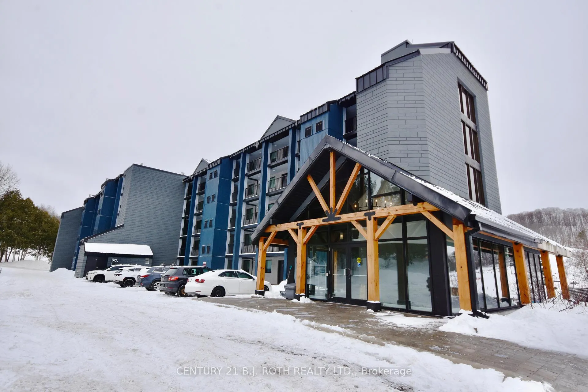 Front of Unit 406, 80 Horseshoe Boulevard