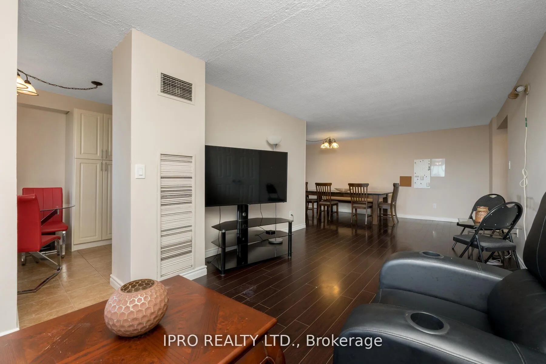 Photo 6 of Unit 805, 5 Lisa Street, Brampton, Queen Street Corridor — HOMEH