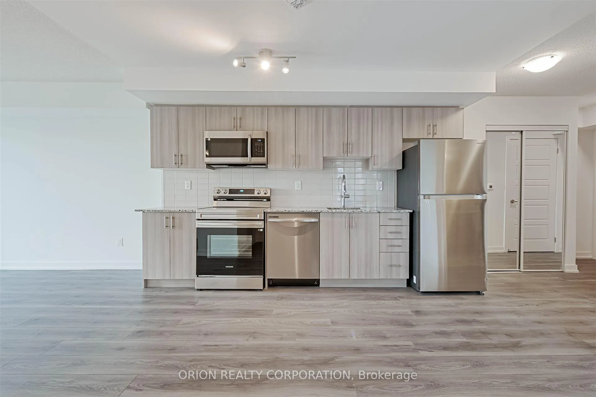 Photo 2 of Unit 1804, 1435 Celebration Drive, Pickering, Bay Ridges — HOMEH