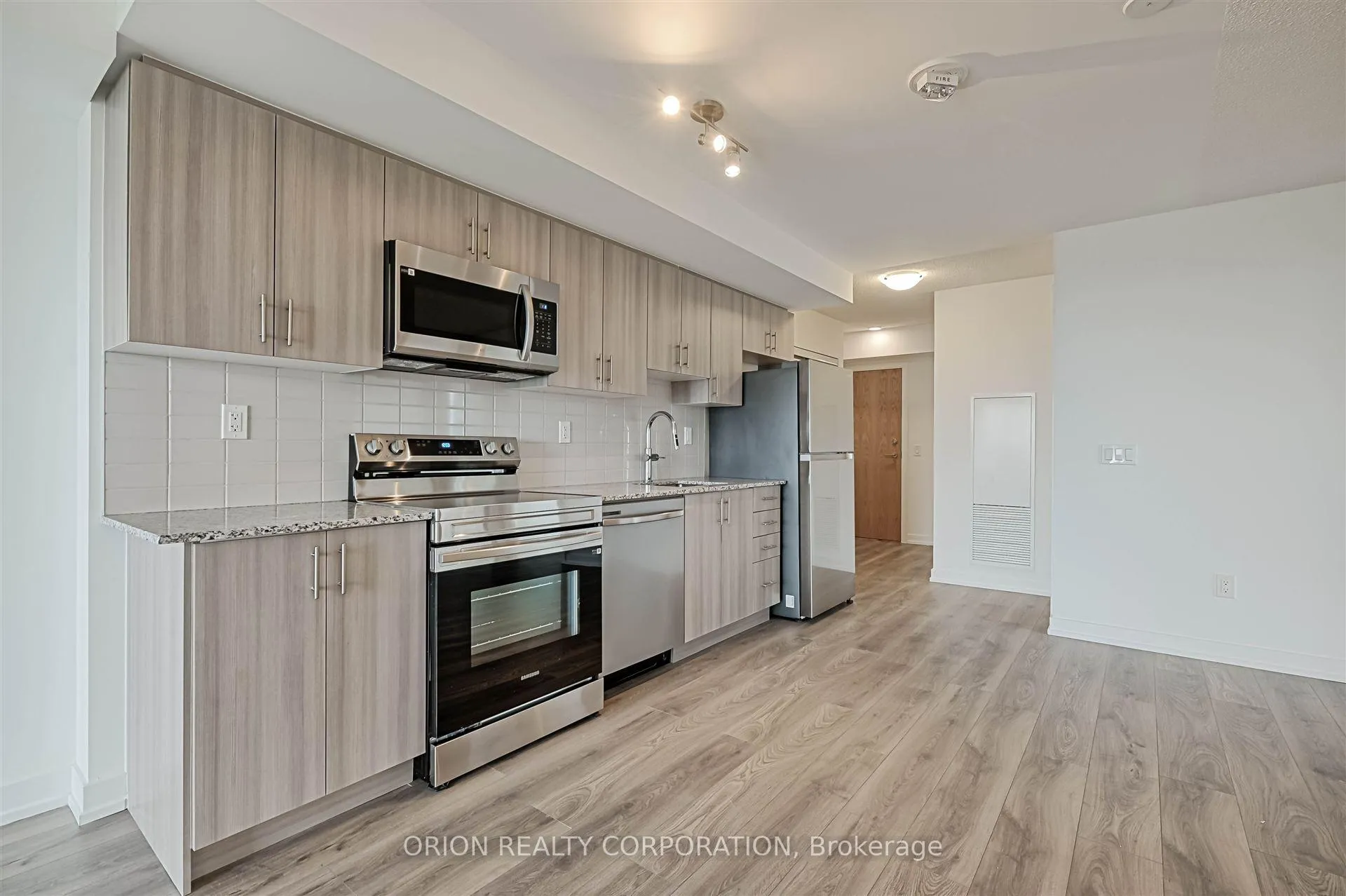 Photo 3 of Unit 1804, 1435 Celebration Drive, Pickering, Bay Ridges — HOMEH