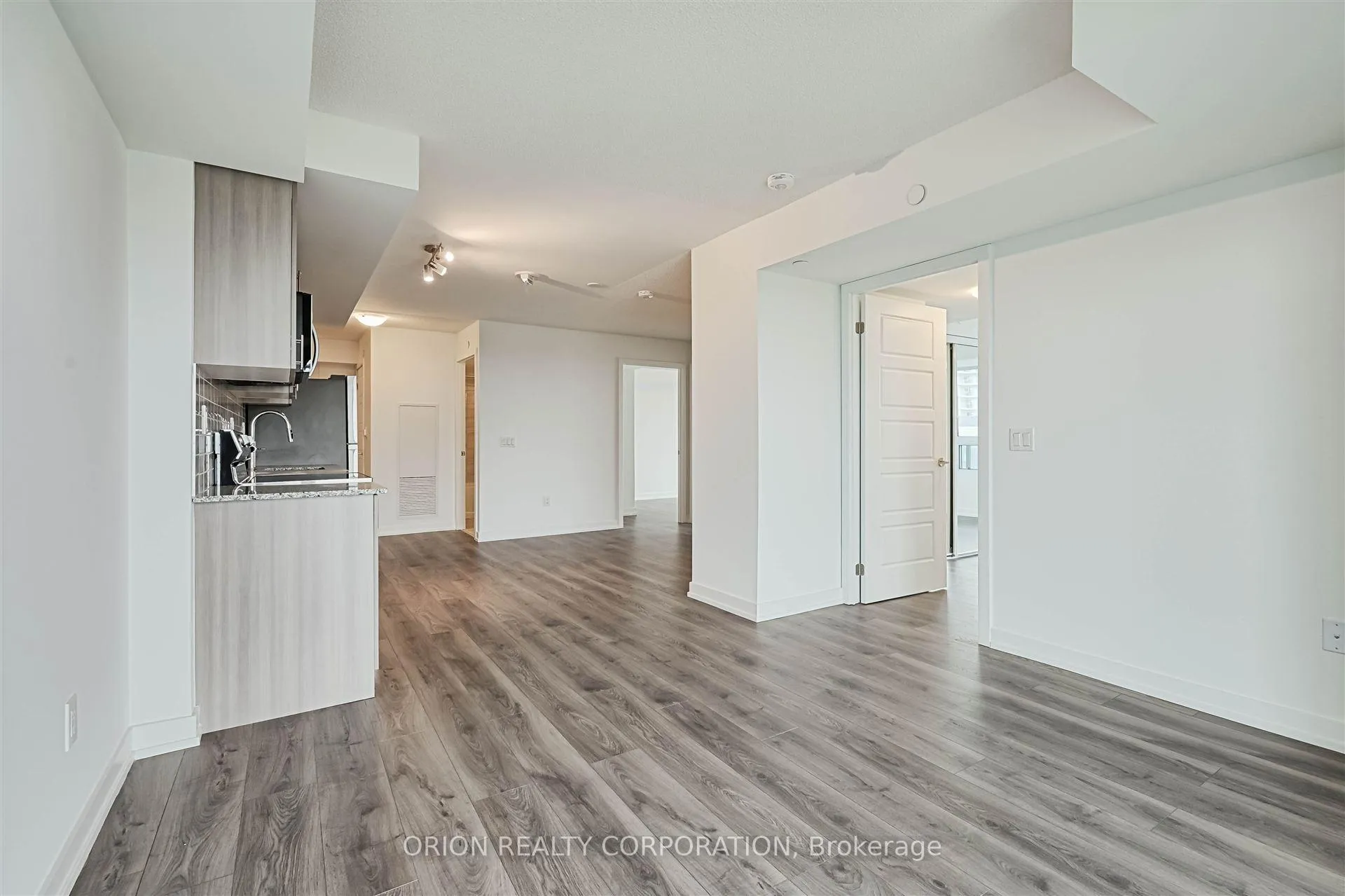 Photo 4 of Unit 1804, 1435 Celebration Drive, Pickering, Bay Ridges — HOMEH