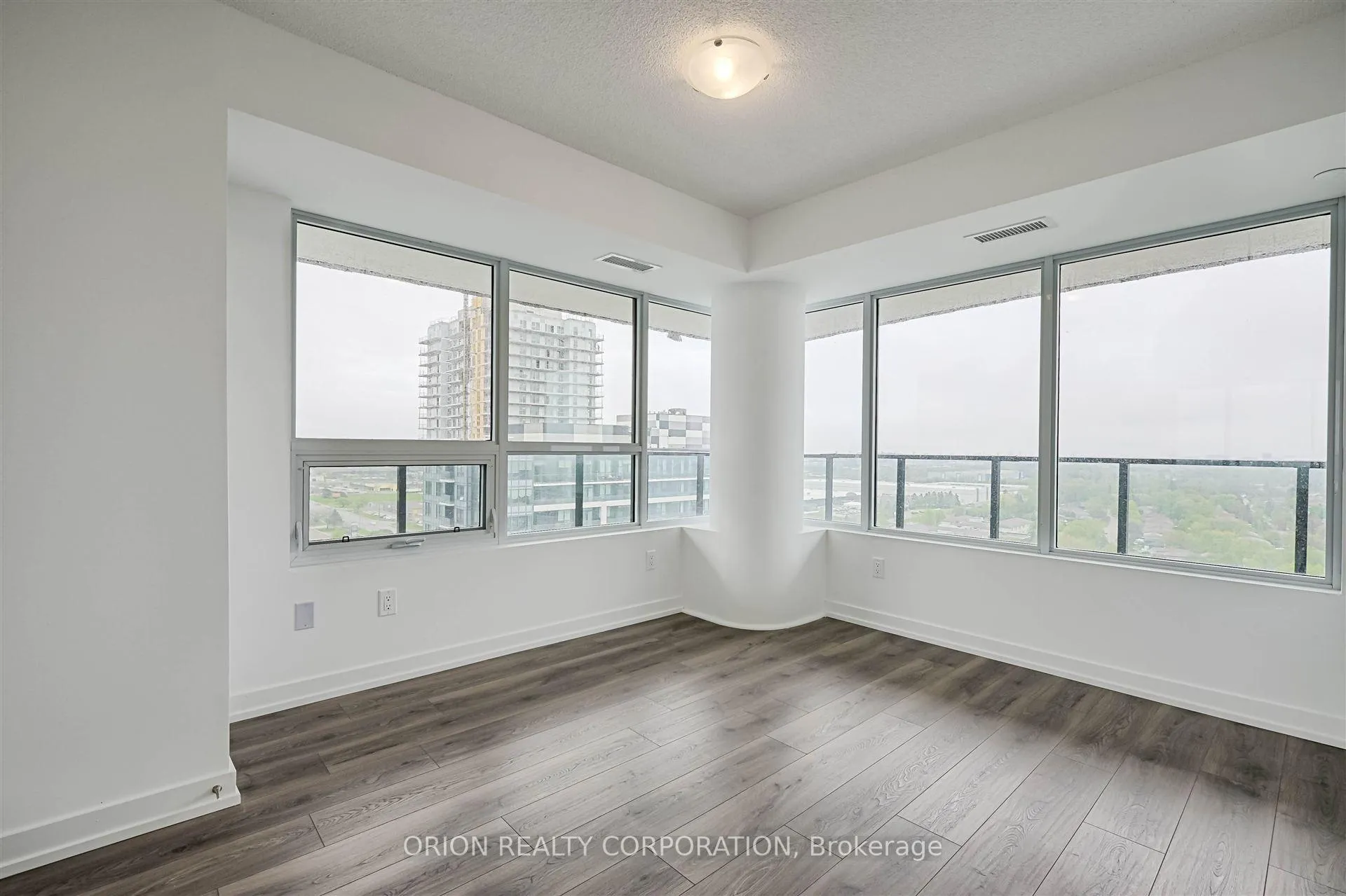 Photo 6 of Unit 1804, 1435 Celebration Drive, Pickering, Bay Ridges — HOMEH