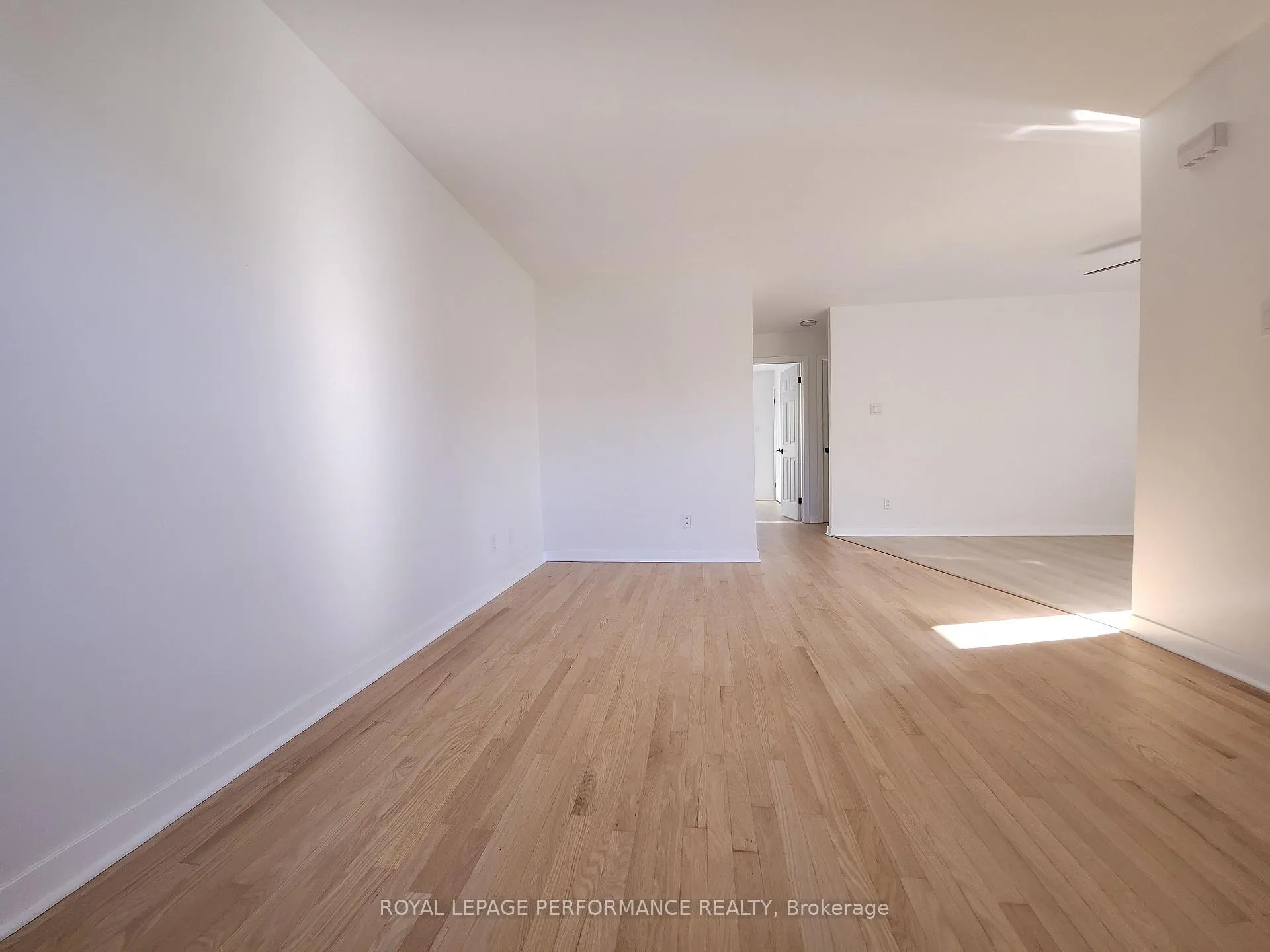 Photo 18 of 405 Carleton Street E, Cornwall — HOMEH