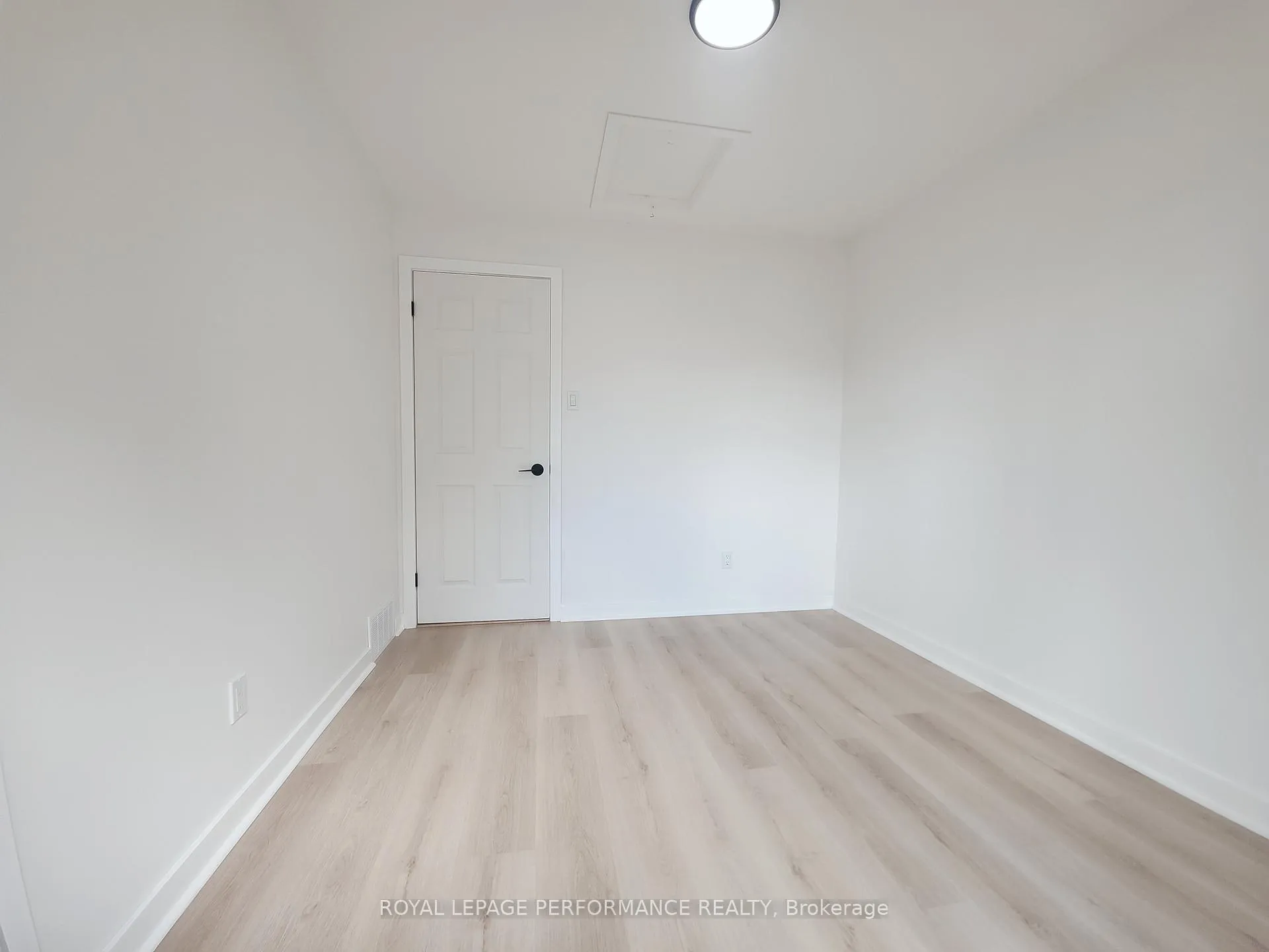 Photo 21 of 405 Carleton Street E, Cornwall — HOMEH