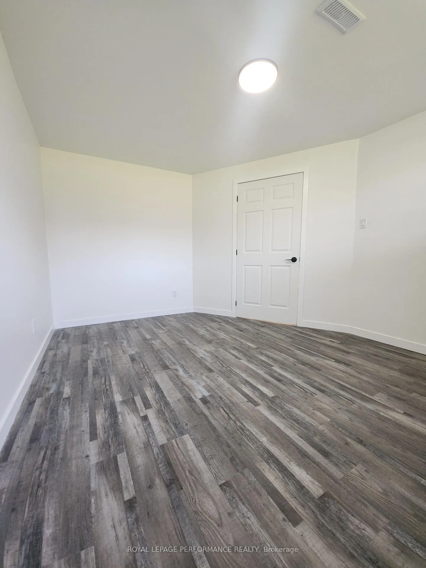 Photo 30 of 405 Carleton Street E, Cornwall — HOMEH