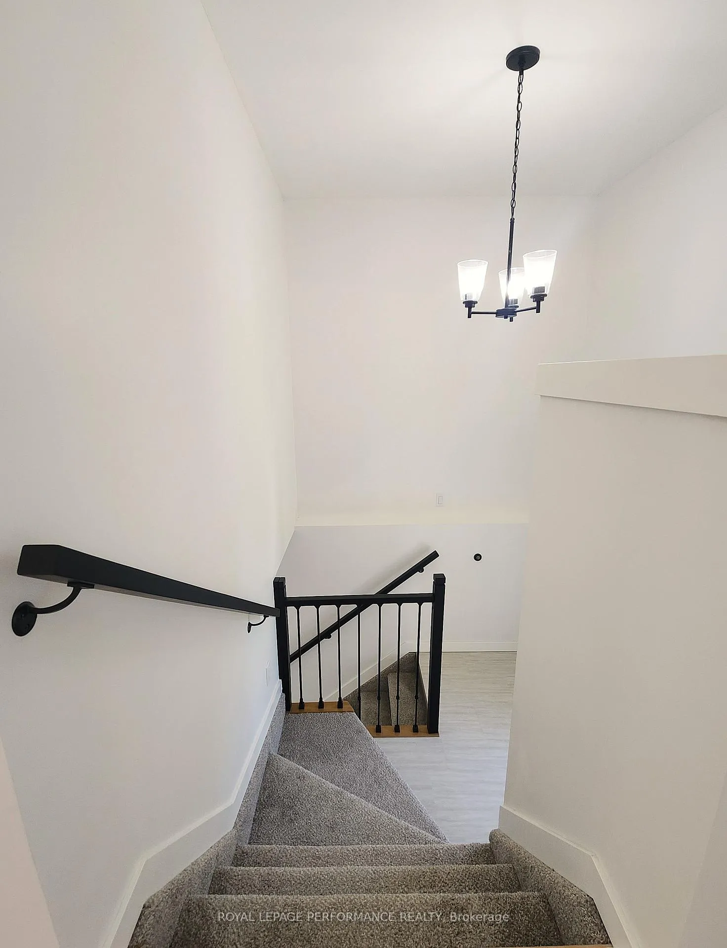 Photo 34 of 405 Carleton Street E, Cornwall — HOMEH