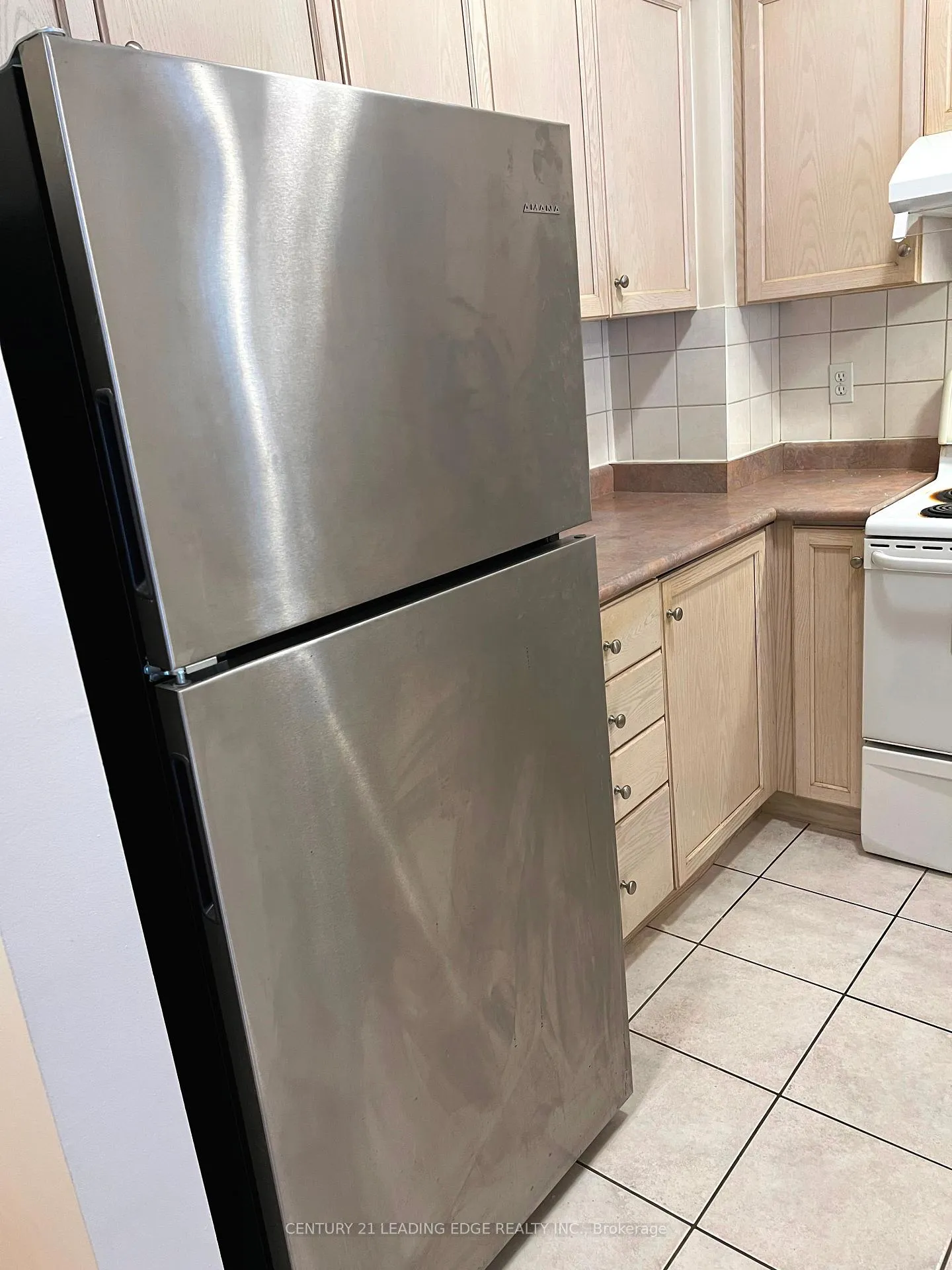 Photo 8 of Unit 11, 3 Alpen Way, Markham, Unionville — HOMEH