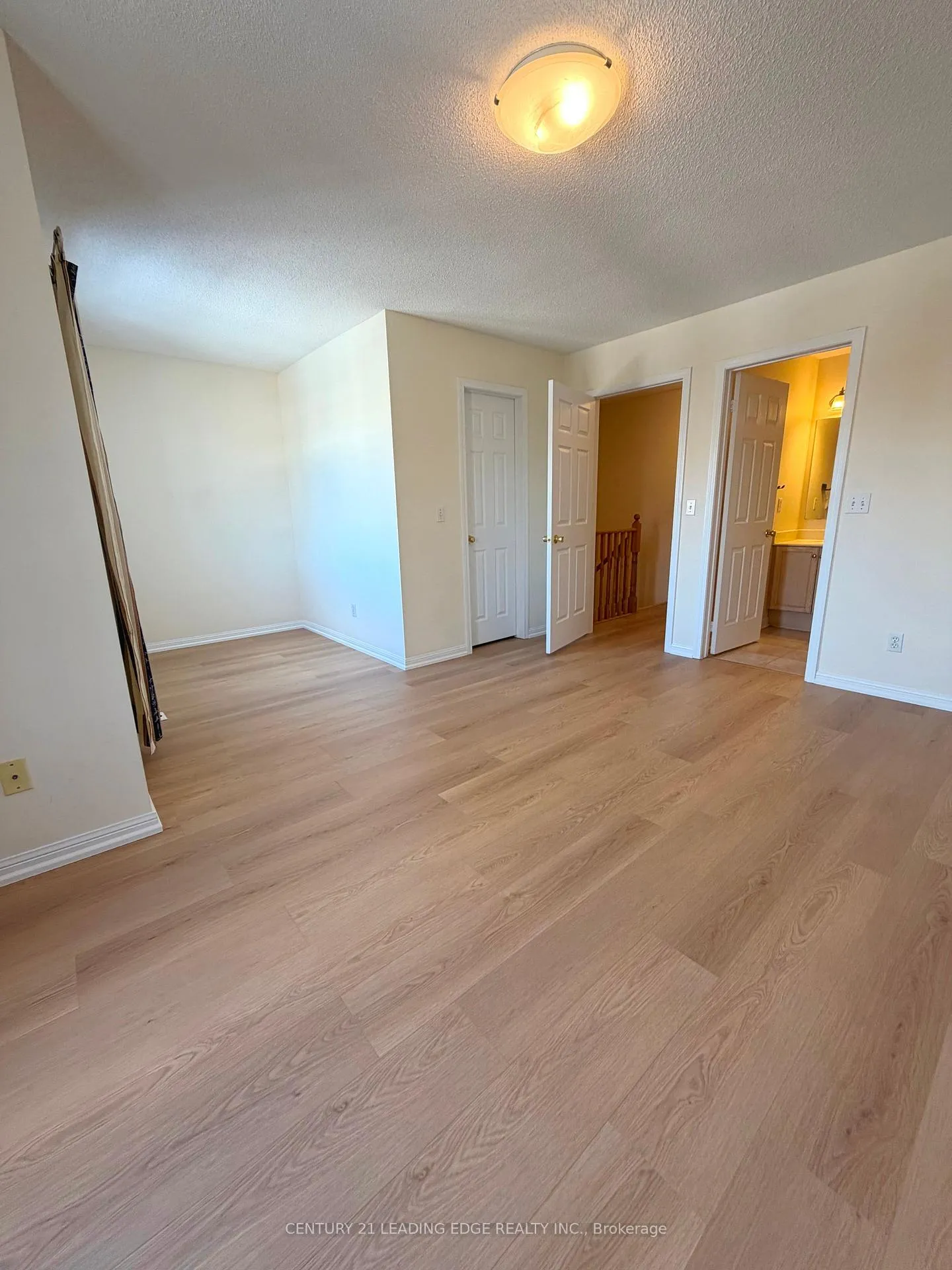 Photo 21 of Unit 11, 3 Alpen Way, Markham, Unionville — HOMEH