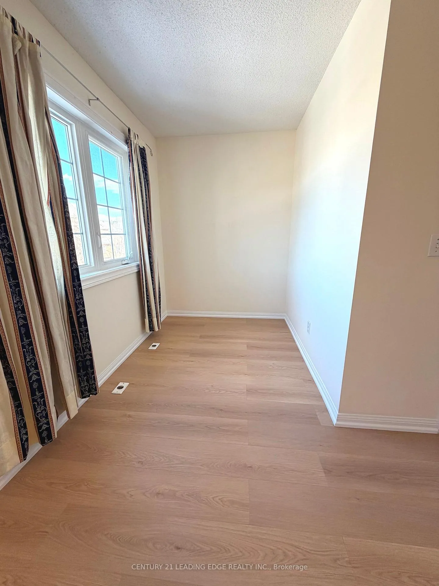 Photo 23 of Unit 11, 3 Alpen Way, Markham, Unionville — HOMEH