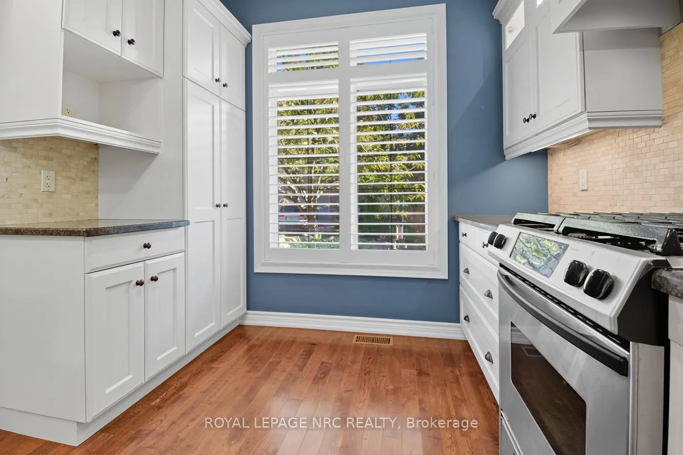 Photo 6 of Unit 14, 409 Niagara Street, St. Catharines, Carlton/Bunting — HOMEH