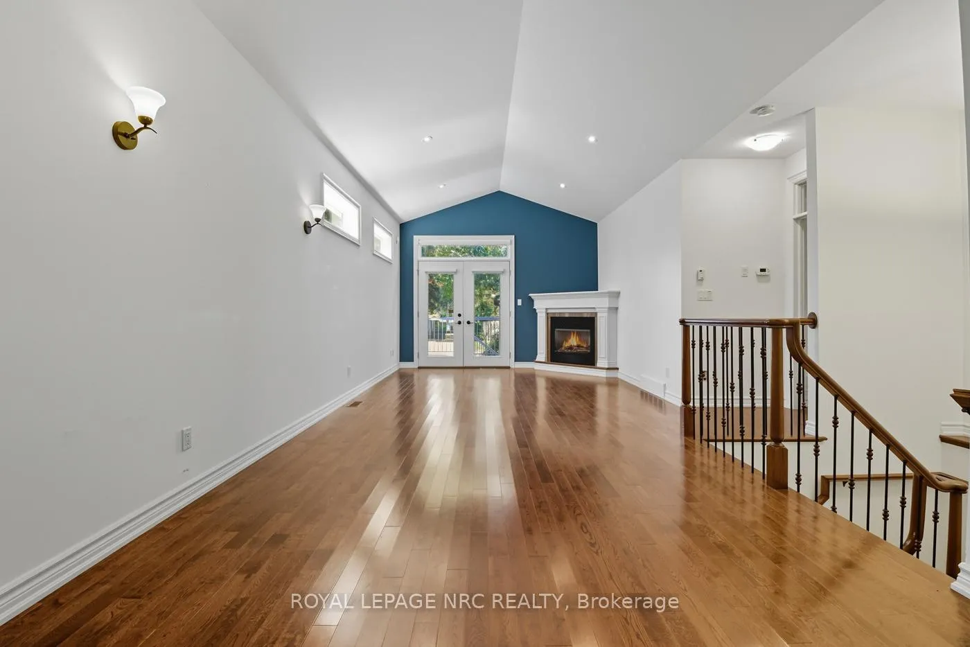 Photo 9 of Unit 14, 409 Niagara Street, St. Catharines, Carlton/Bunting — HOMEH
