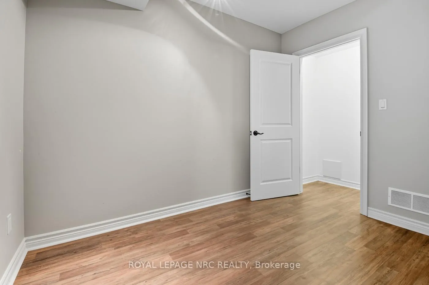 Photo 28 of Unit 14, 409 Niagara Street, St. Catharines, Carlton/Bunting — HOMEH