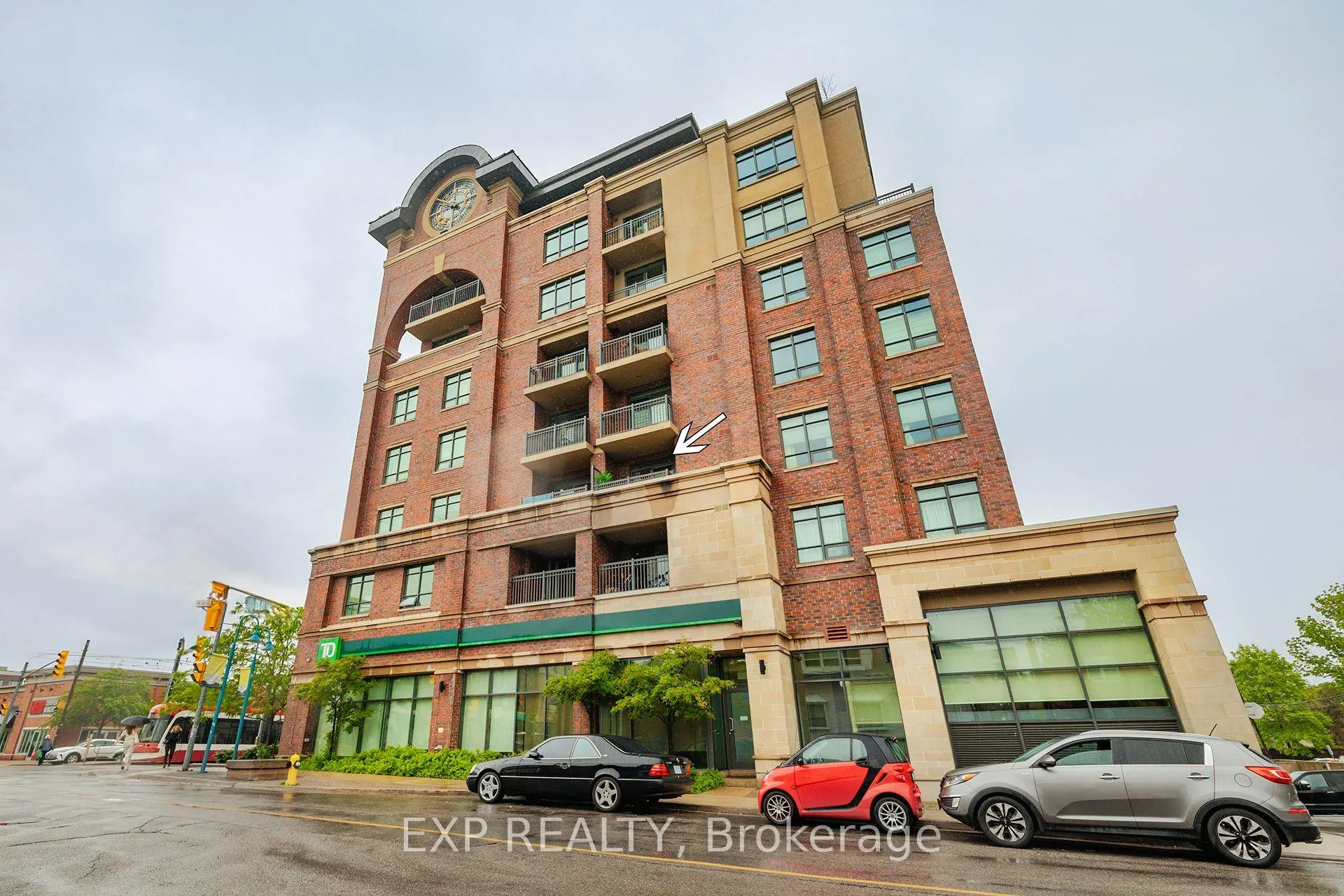 Photo 2 of Unit 310, 3563 Lake Shore Boulevard W, Etobicoke, Long Branch — HOMEH