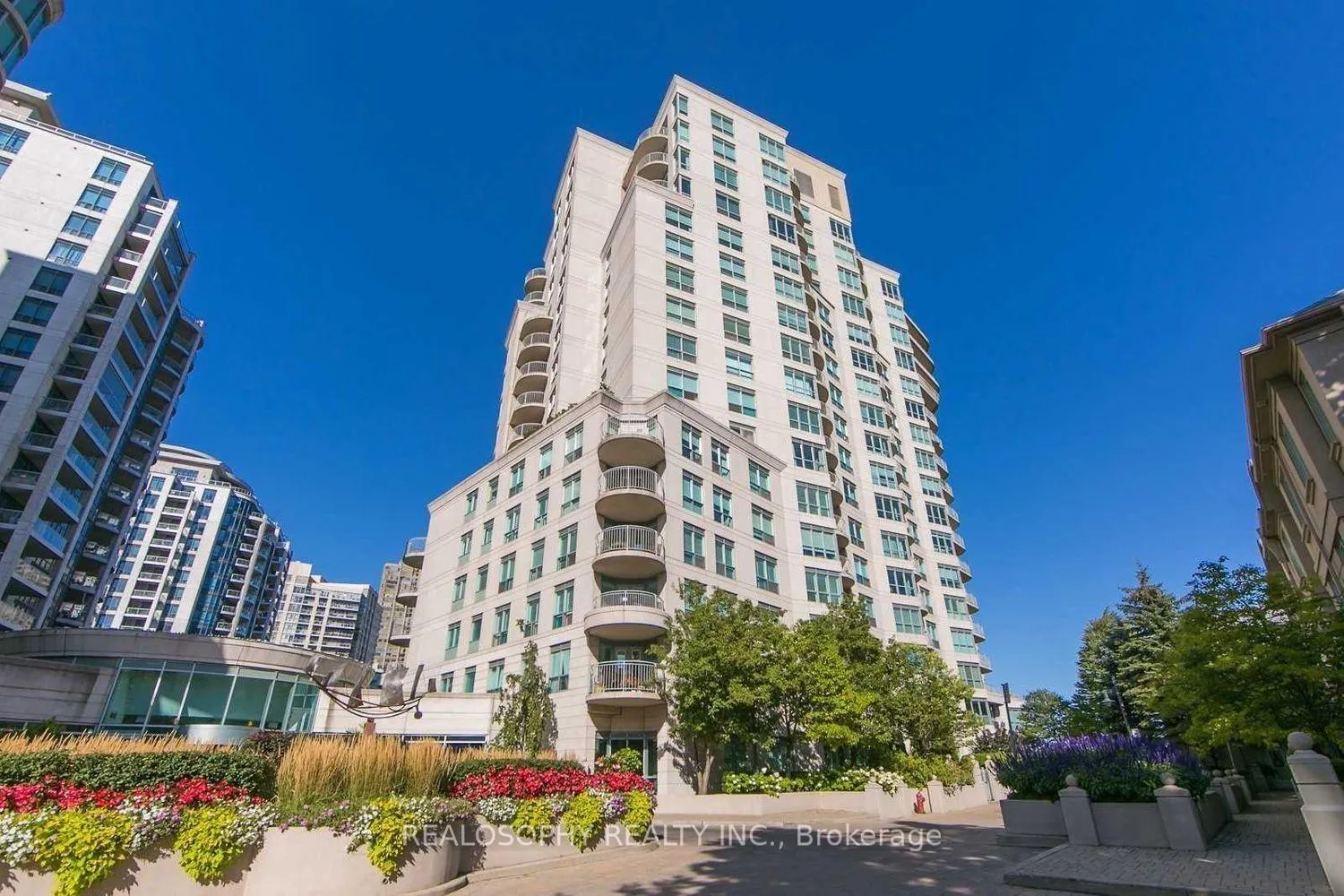 Front of Unit 1618, 2111 Lake Shore Boulevard W