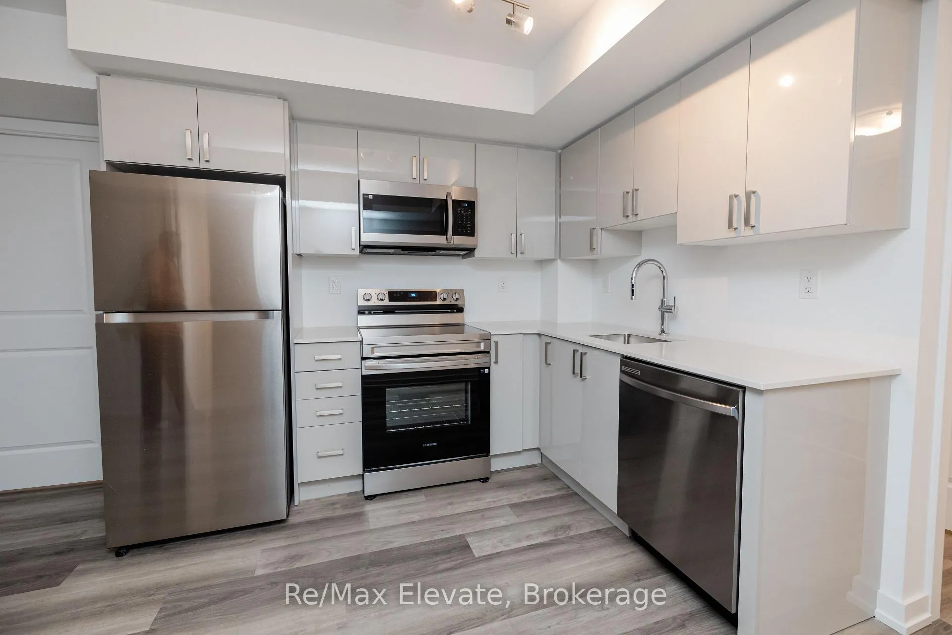 Photo 10 of Unit 1208, 1435 Celebration Drive, Pickering, Bay Ridges — HOMEH