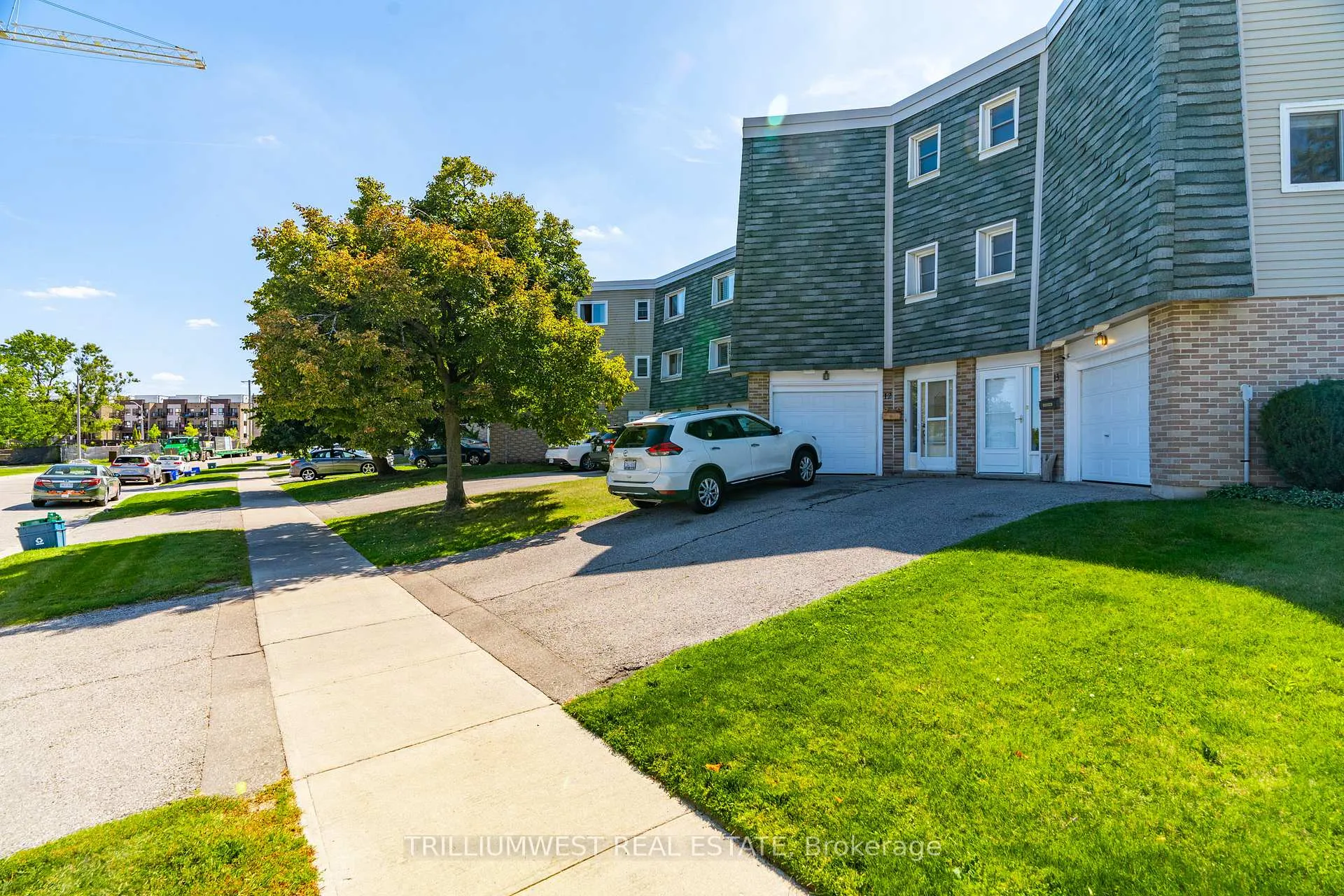Photo 3 of Unit 13, 60 Elmsdale Drive, Kitchener — HOMEH