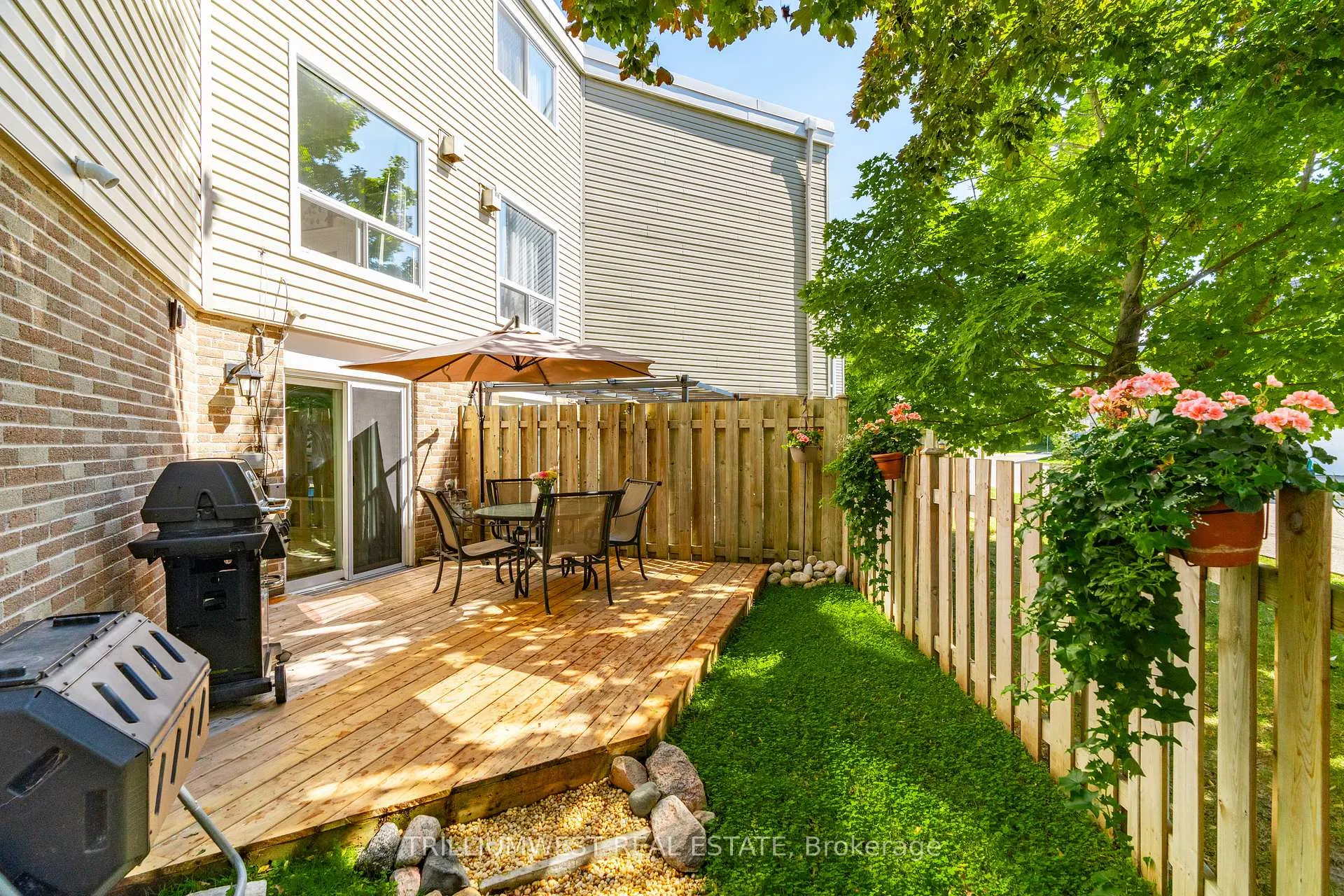 Photo 35 of Unit 13, 60 Elmsdale Drive, Kitchener — HOMEH
