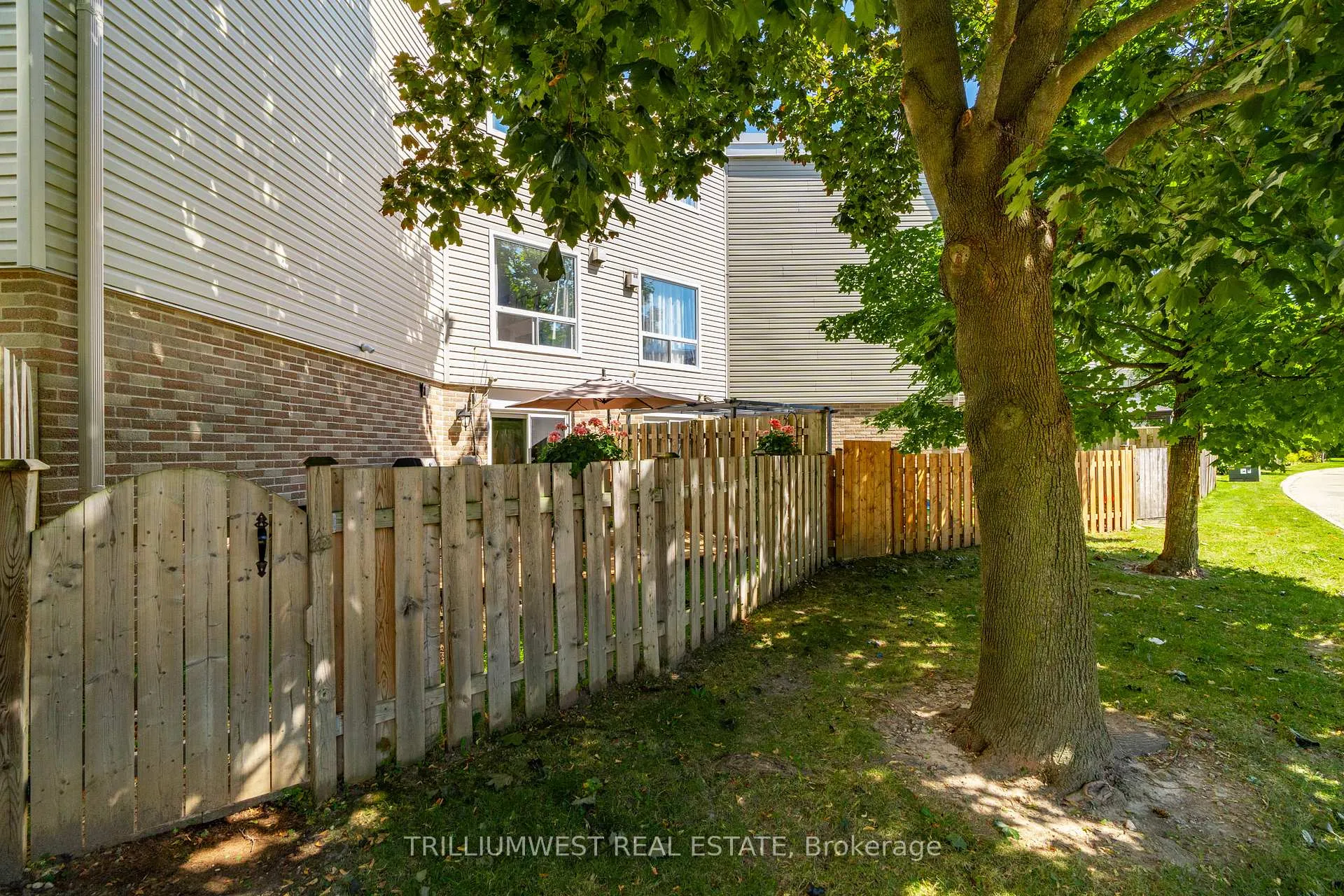 Photo 40 of Unit 13, 60 Elmsdale Drive, Kitchener — HOMEH