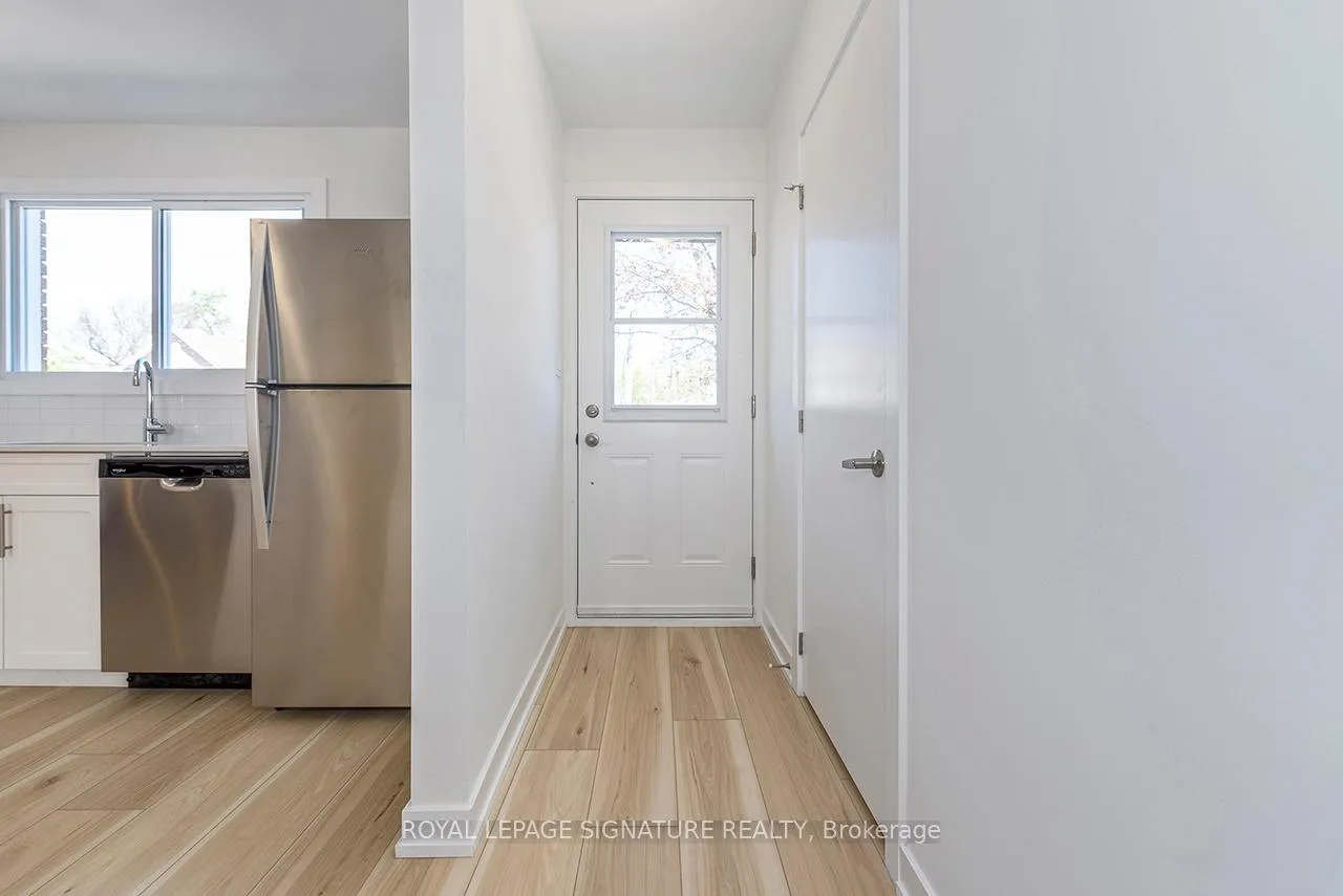 Photo 3 of Unit 8, 20 Anna Capri Drive, Hamilton, Templemead — HOMEH