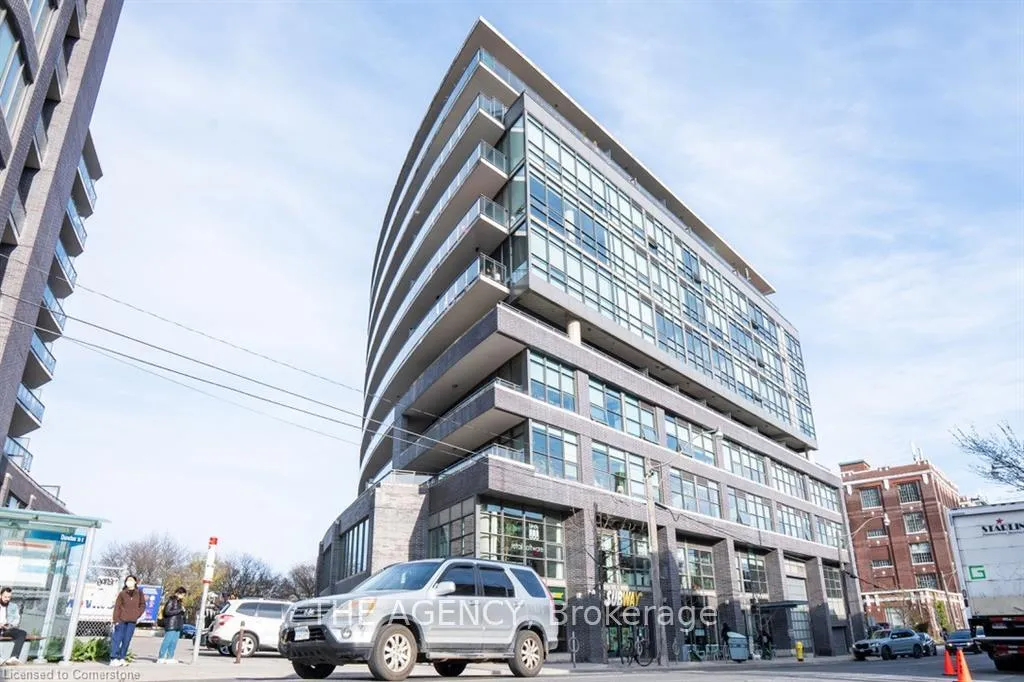 Front of Unit 606, 319 Carlaw Avenue