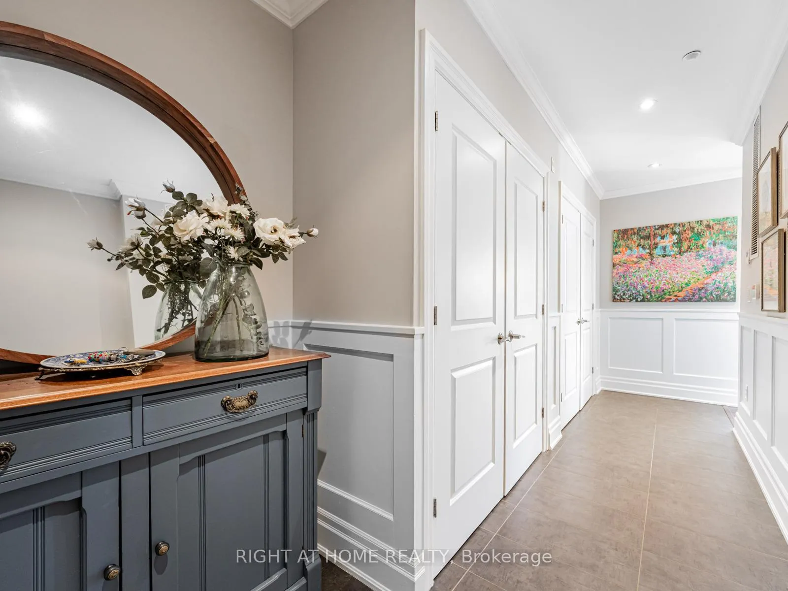 Photo 2 of Unit 204, 1 Rainsford Road, Toronto, The Beaches — HOMEH