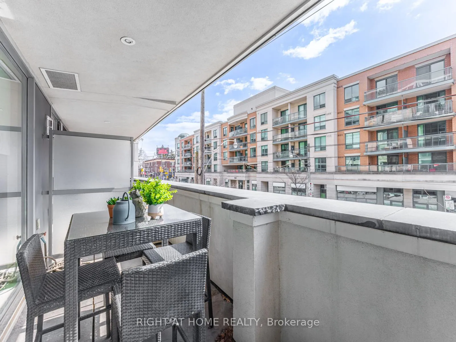 Photo 5 of Unit 204, 1 Rainsford Road, Toronto, The Beaches — HOMEH