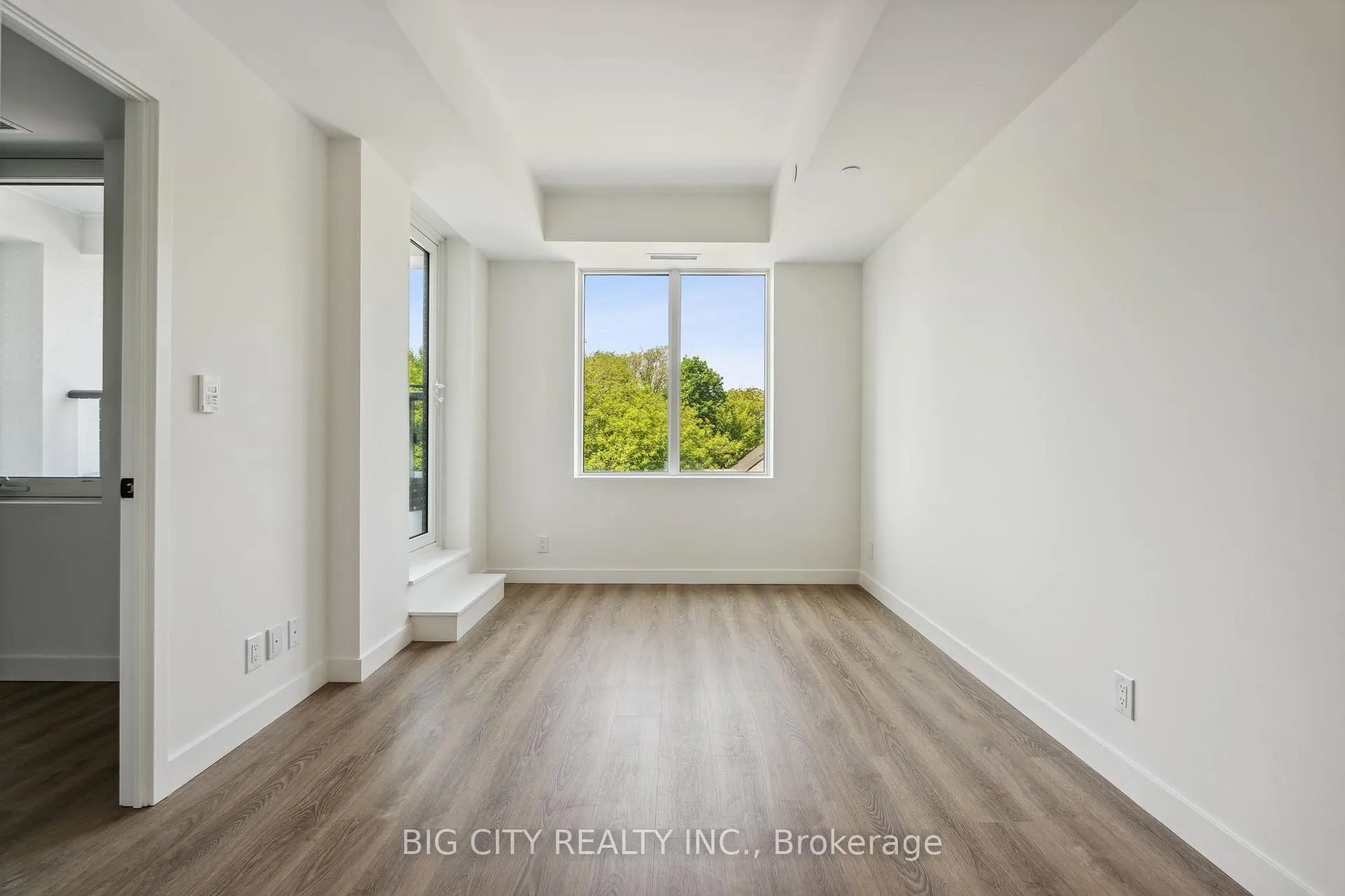 Photo 8 of Unit 326, 1050 Eastern Avenue, Toronto, The Beaches — HOMEH