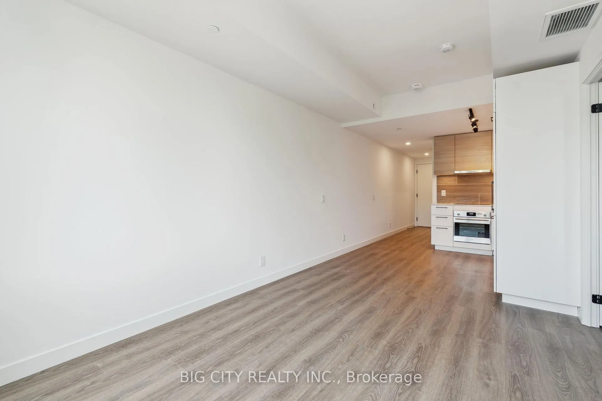 Photo 11 of Unit 326, 1050 Eastern Avenue, Toronto, The Beaches — HOMEH