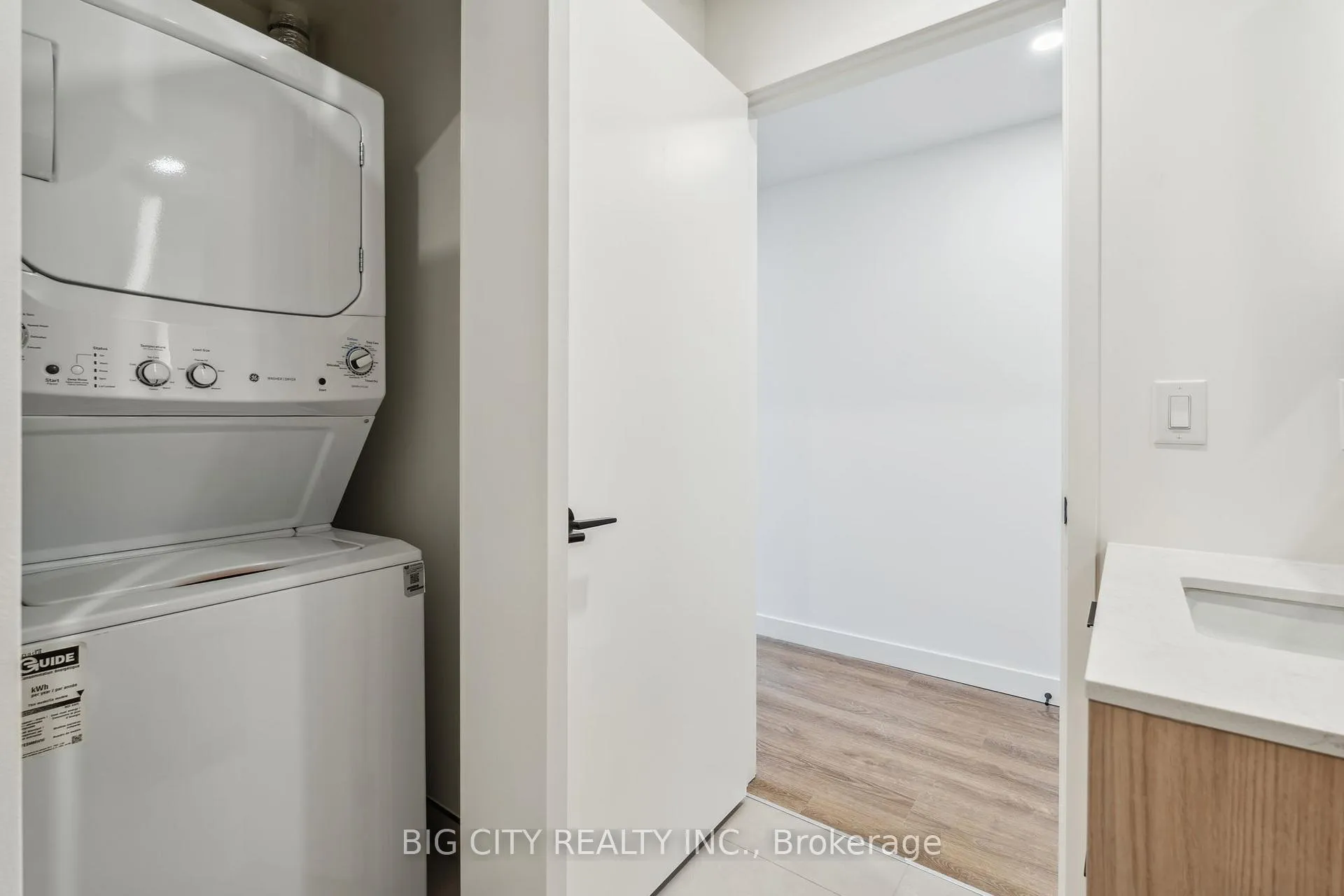 Photo 16 of Unit 326, 1050 Eastern Avenue, Toronto, The Beaches — HOMEH