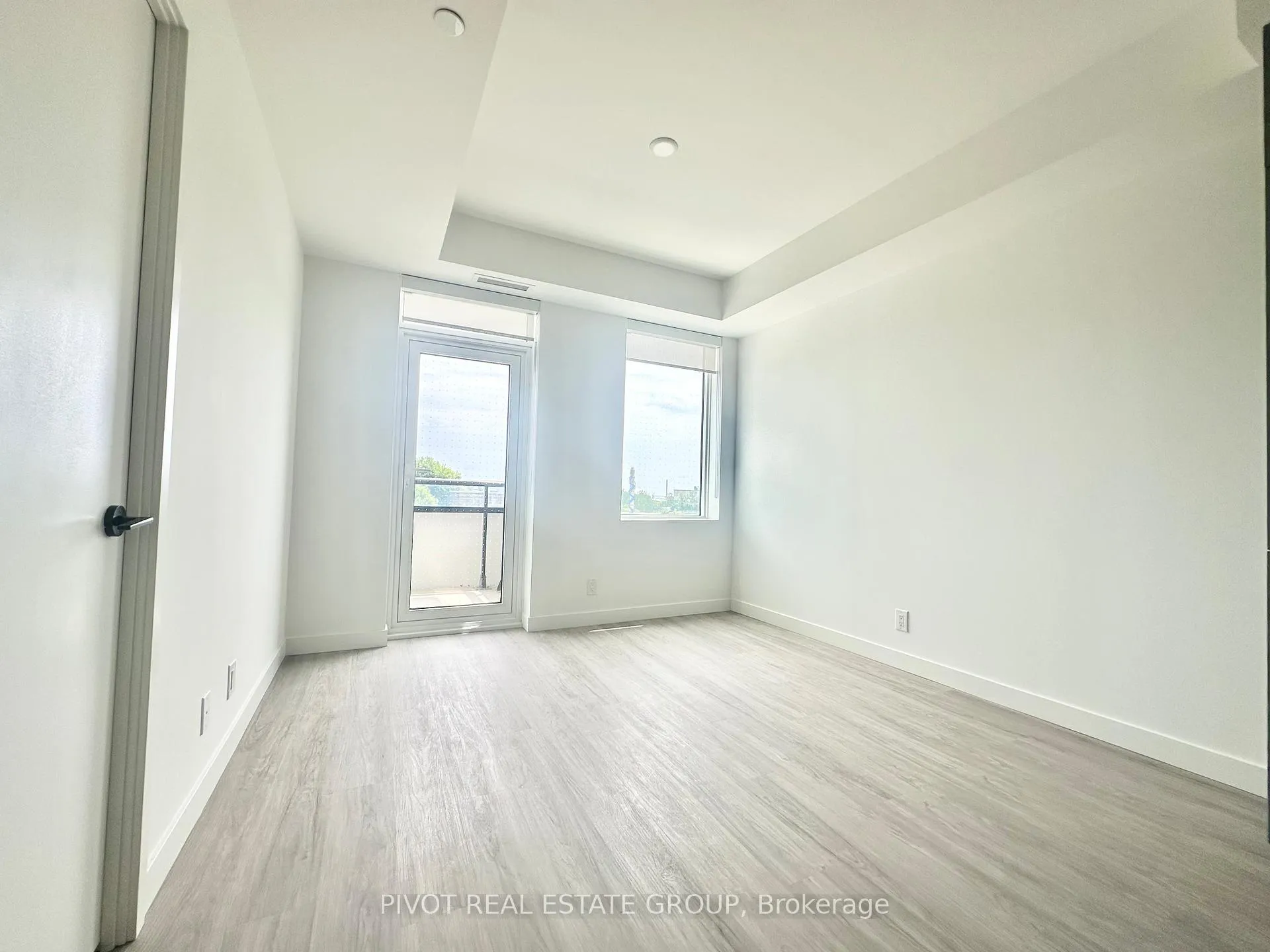 Photo 5 of Unit 408, 1050 Eastern Avenue, Toronto, The Beaches — HOMEH