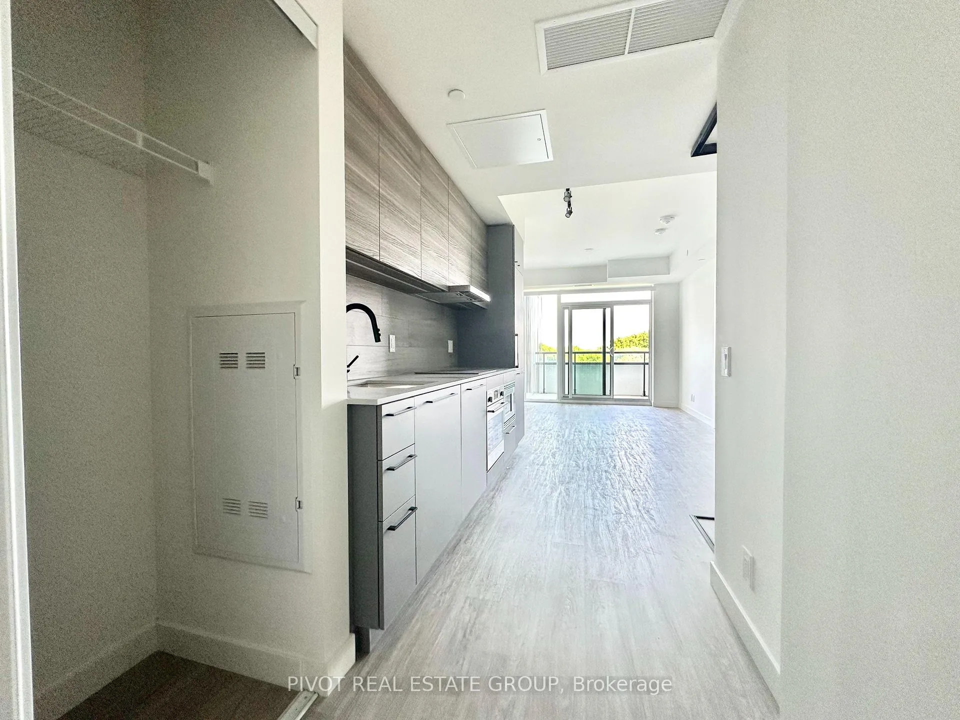 Photo 15 of Unit 408, 1050 Eastern Avenue, Toronto, The Beaches — HOMEH