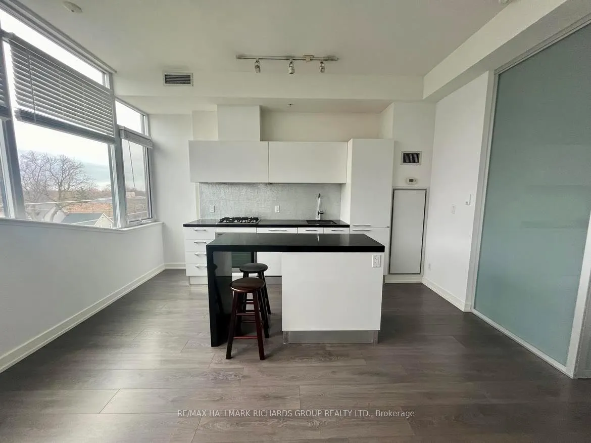Photo 2 of Unit PH5, 2 Bellefair Avenue, Toronto, The Beaches — HOMEH