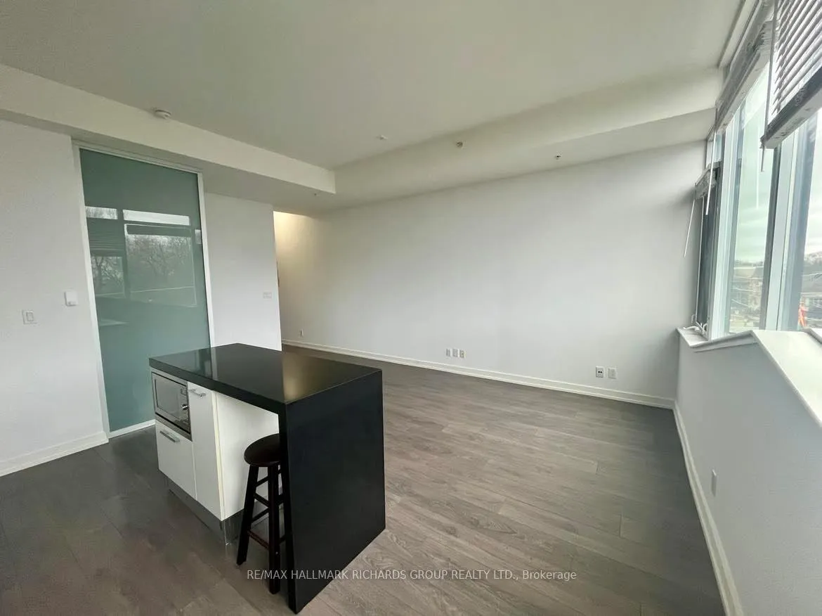 Photo 3 of Unit PH5, 2 Bellefair Avenue, Toronto, The Beaches — HOMEH