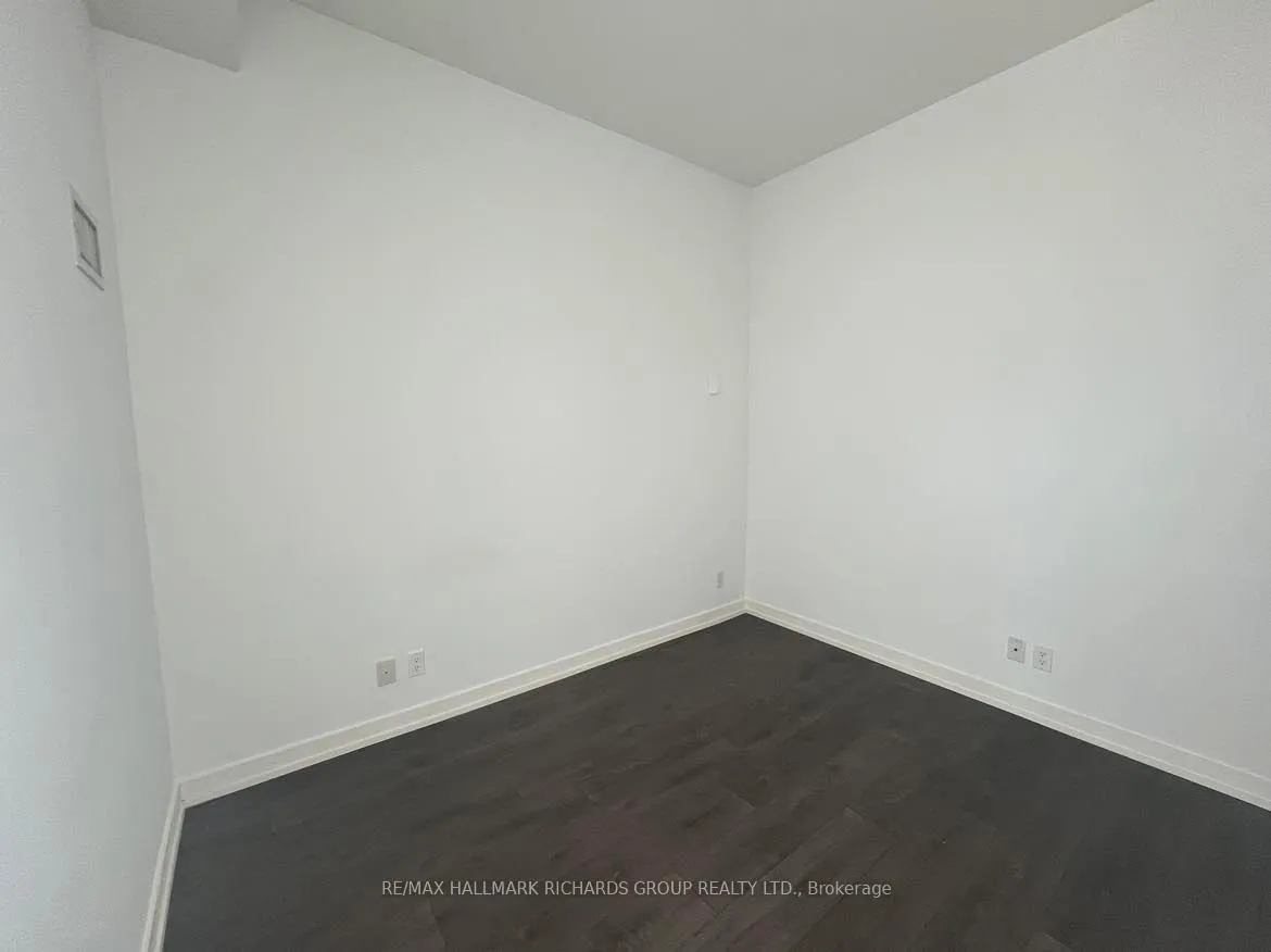 Photo 5 of Unit PH5, 2 Bellefair Avenue, Toronto, The Beaches — HOMEH