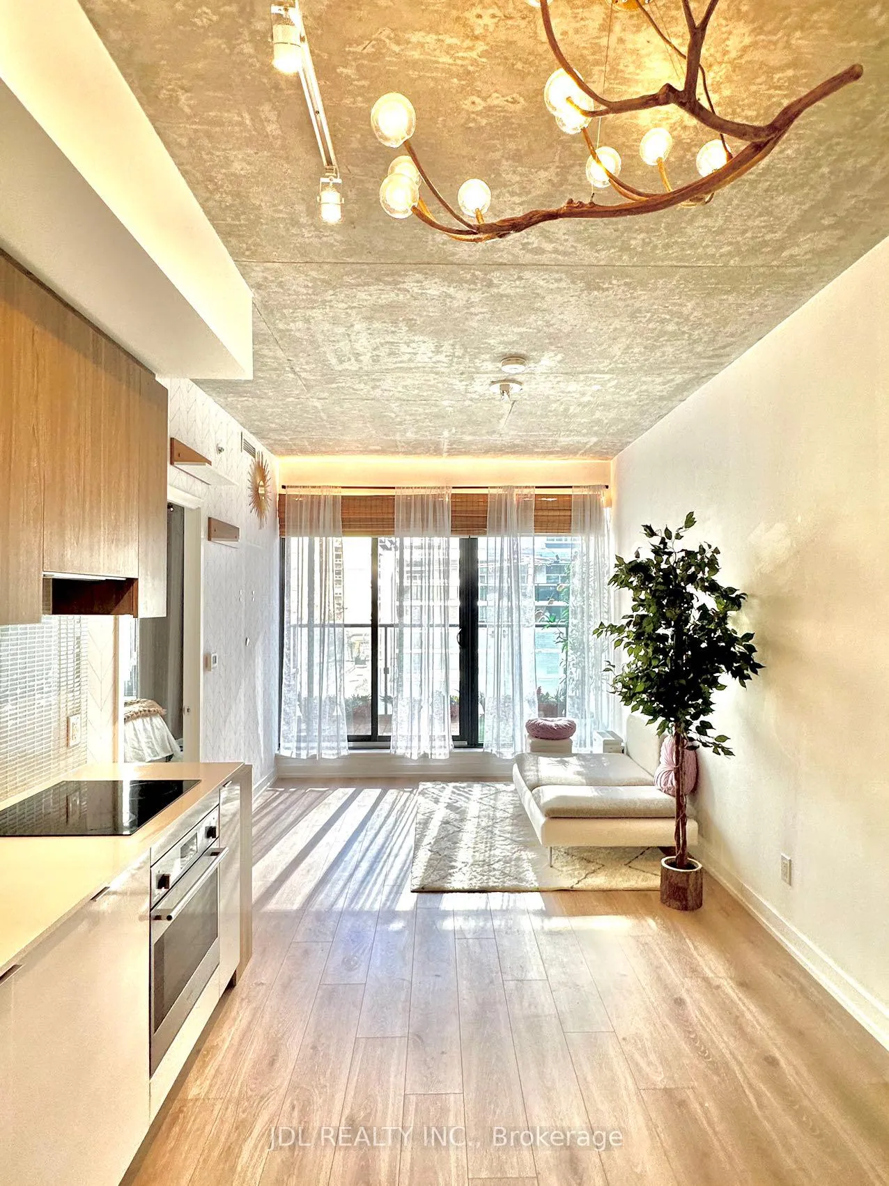 Front of Unit 203, 161 Roehampton Ave