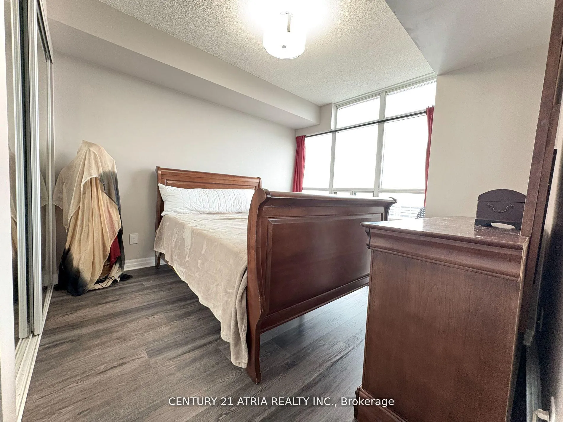 Photo 8 of Unit 1005, 1600 Charles Street, Whitby, Port Whitby — HOMEH