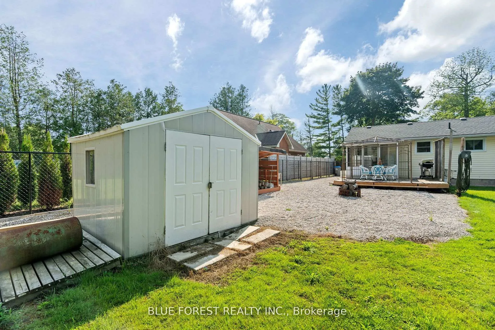 Photo 32 of 7 Andrew Cres Acres, Goderich, Goderich (Town) — HOMEH