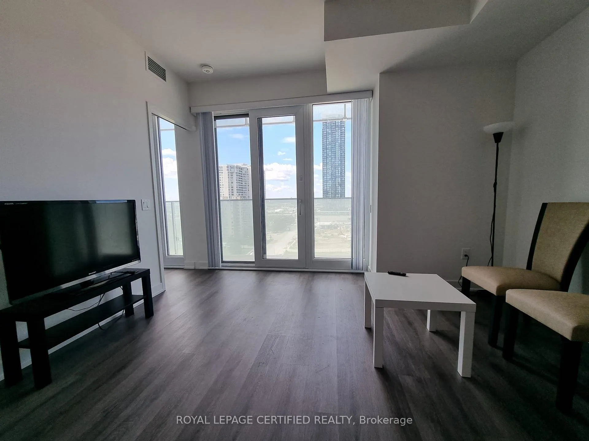 Front of Unit 1010, 3883 Quartz Road