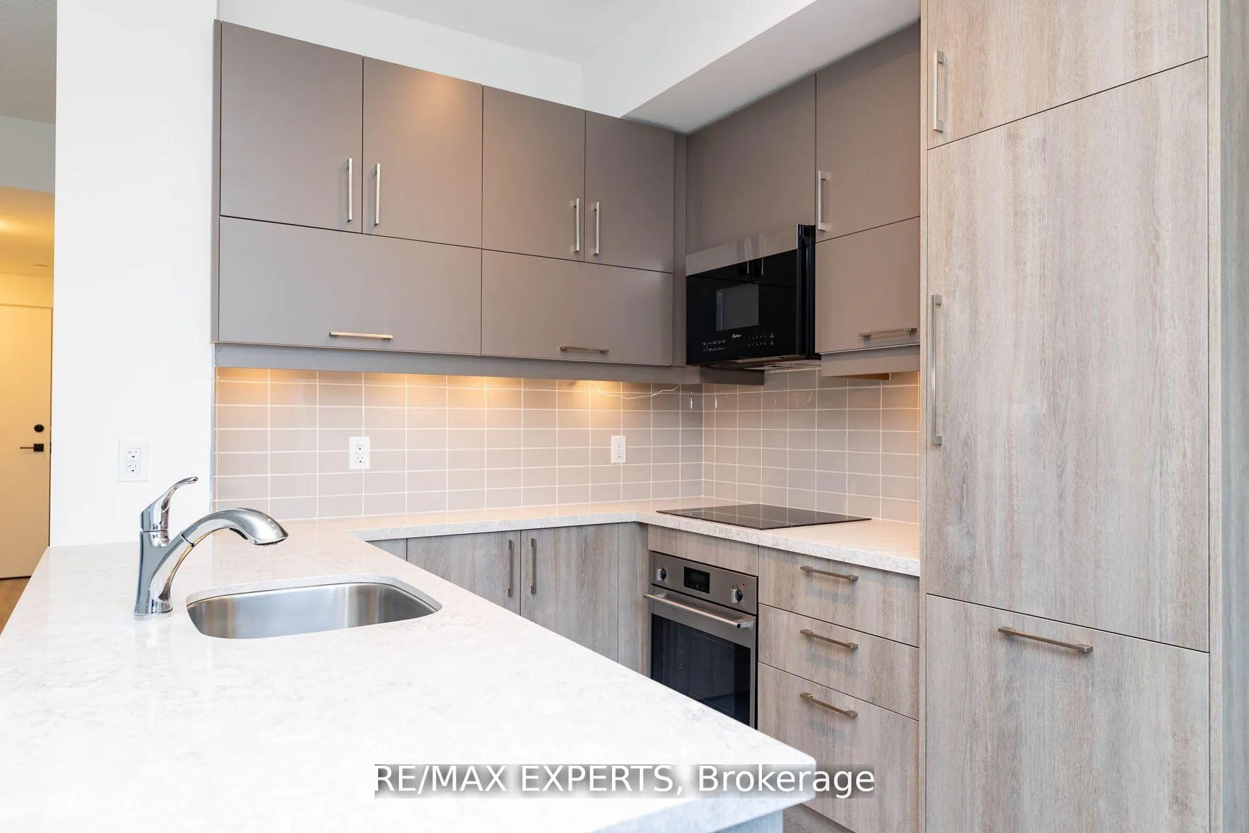 Photo 8 of Unit 608C, 38 Simcoe Promenade Circle, Markham, Unionville — HOMEH