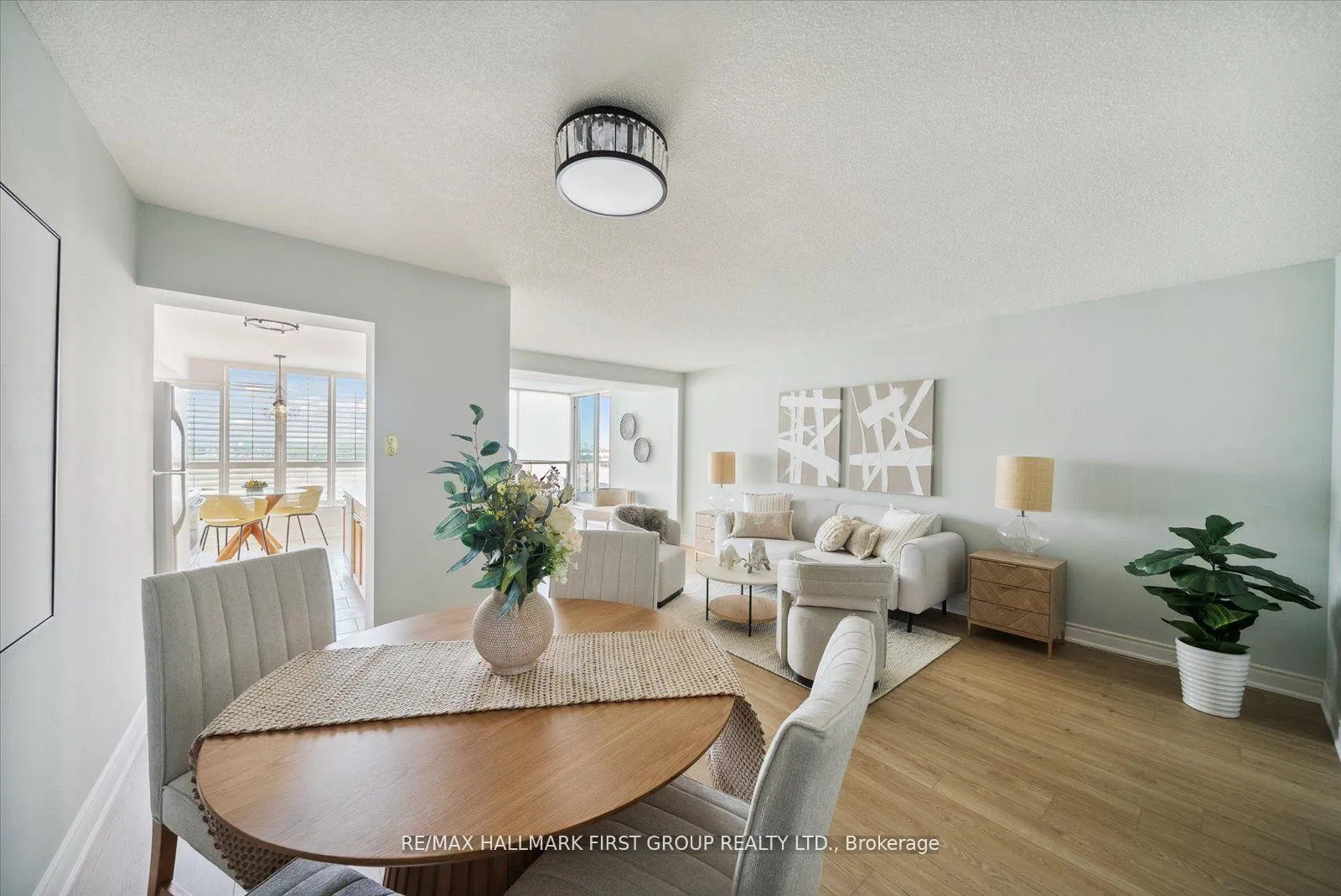 Photo 7 of Unit 717, 1880 Valley Farm Road, Pickering, Town Centre — HOMEH