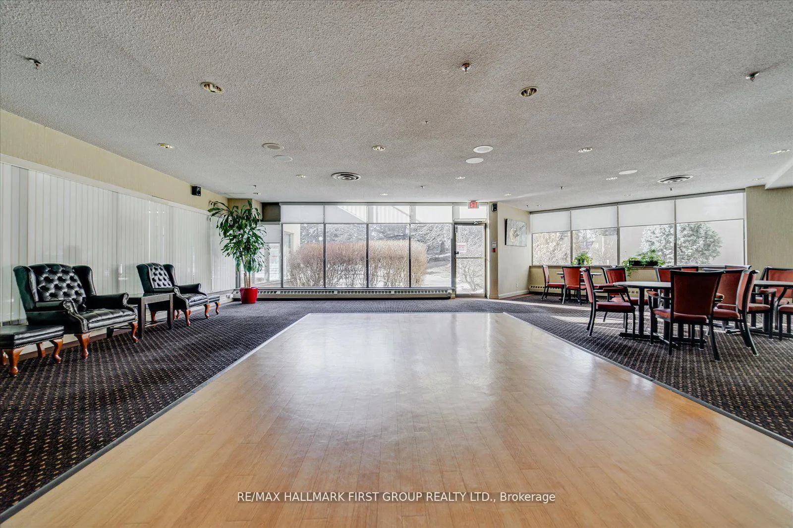 Photo 28 of Unit 717, 1880 Valley Farm Road, Pickering, Town Centre — HOMEH