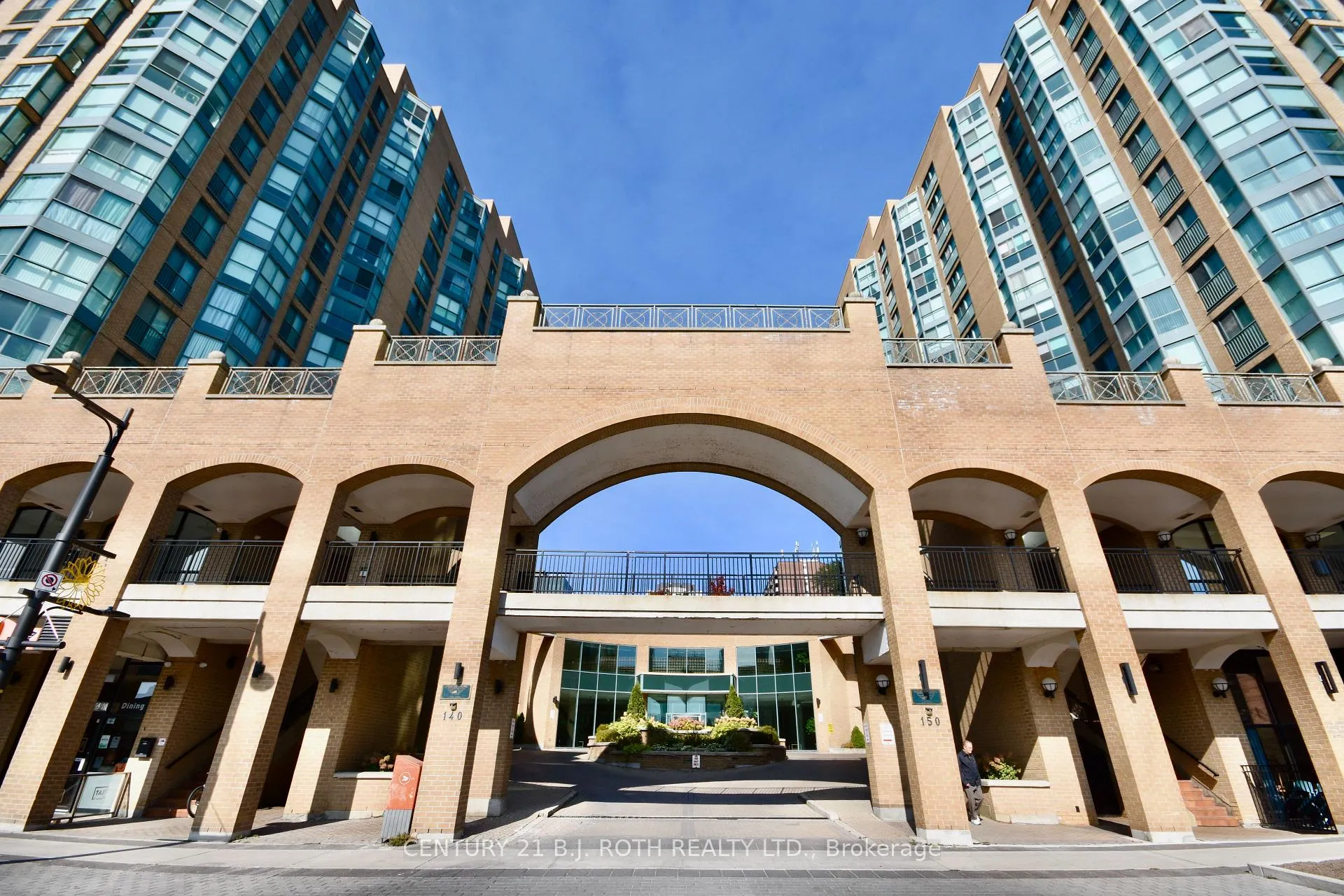 Photo 1 of Unit 1210, 140 Dunlop Street E, Barrie, City Centre — HOMEH