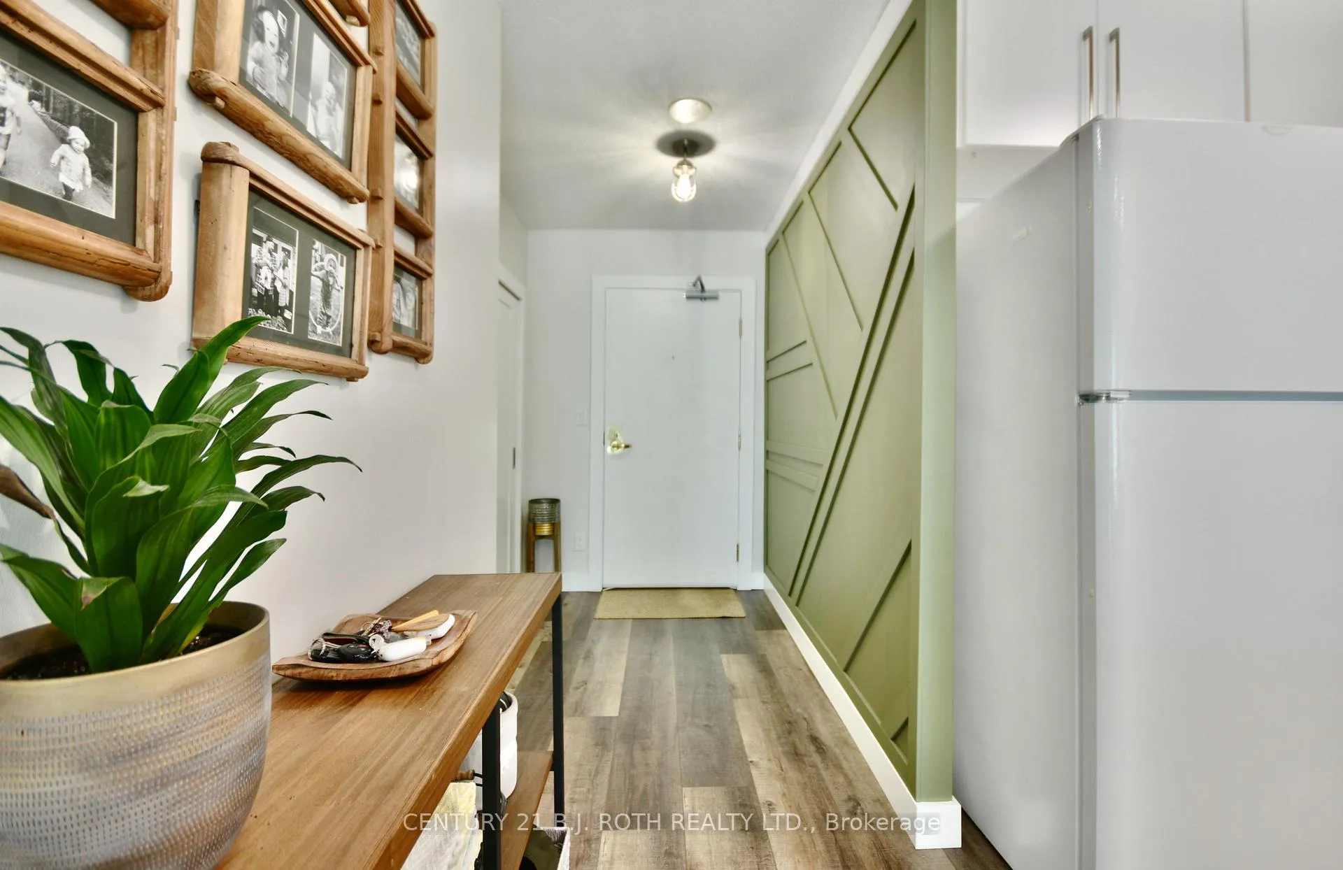 Photo 4 of Unit 1210, 140 Dunlop Street E, Barrie, City Centre — HOMEH