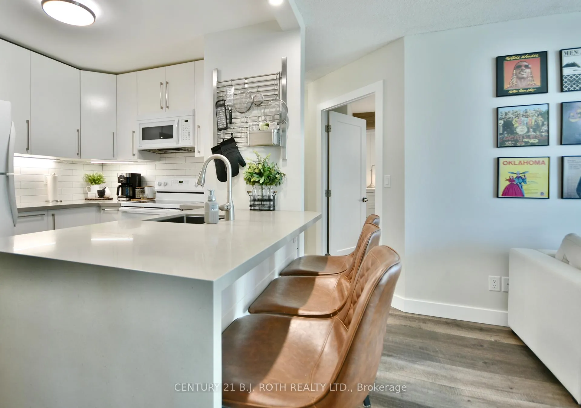 Photo 5 of Unit 1210, 140 Dunlop Street E, Barrie, City Centre — HOMEH